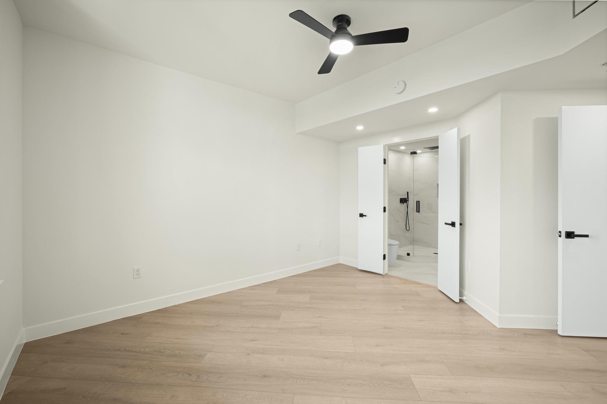 54 Rainey St #1201 Property Photo 16