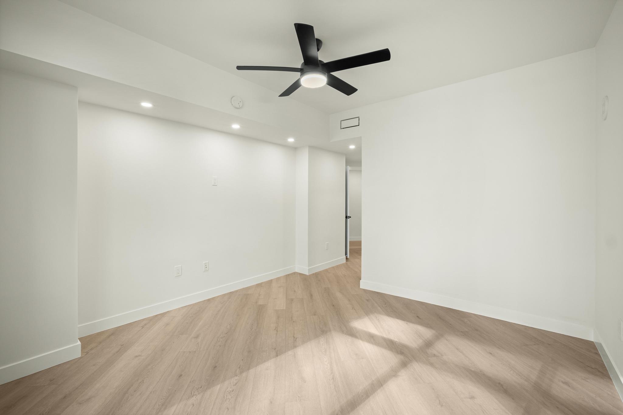 54 Rainey St #1201 Property Photo 20