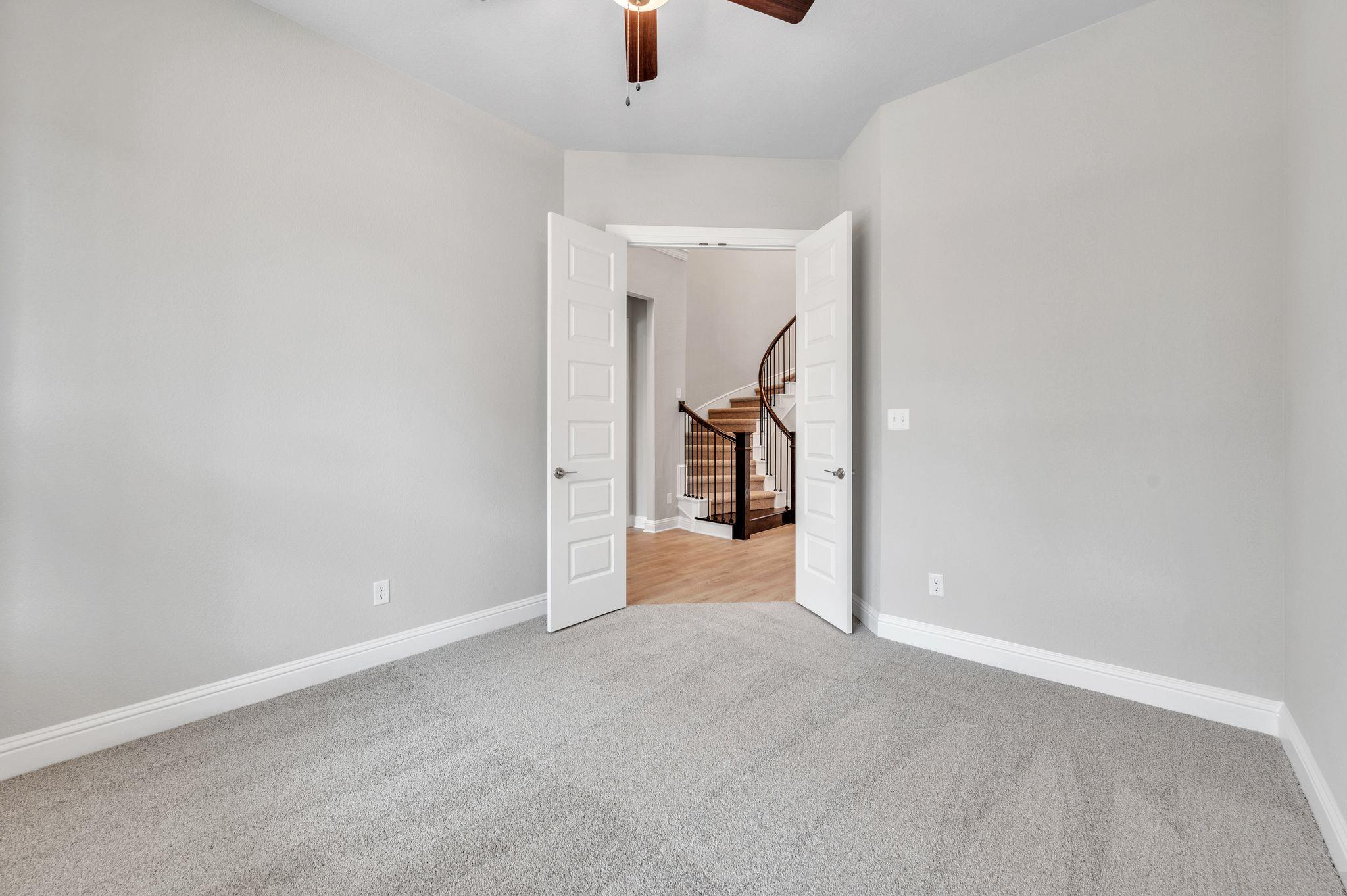 1729 Cayuga St Property Photo 12