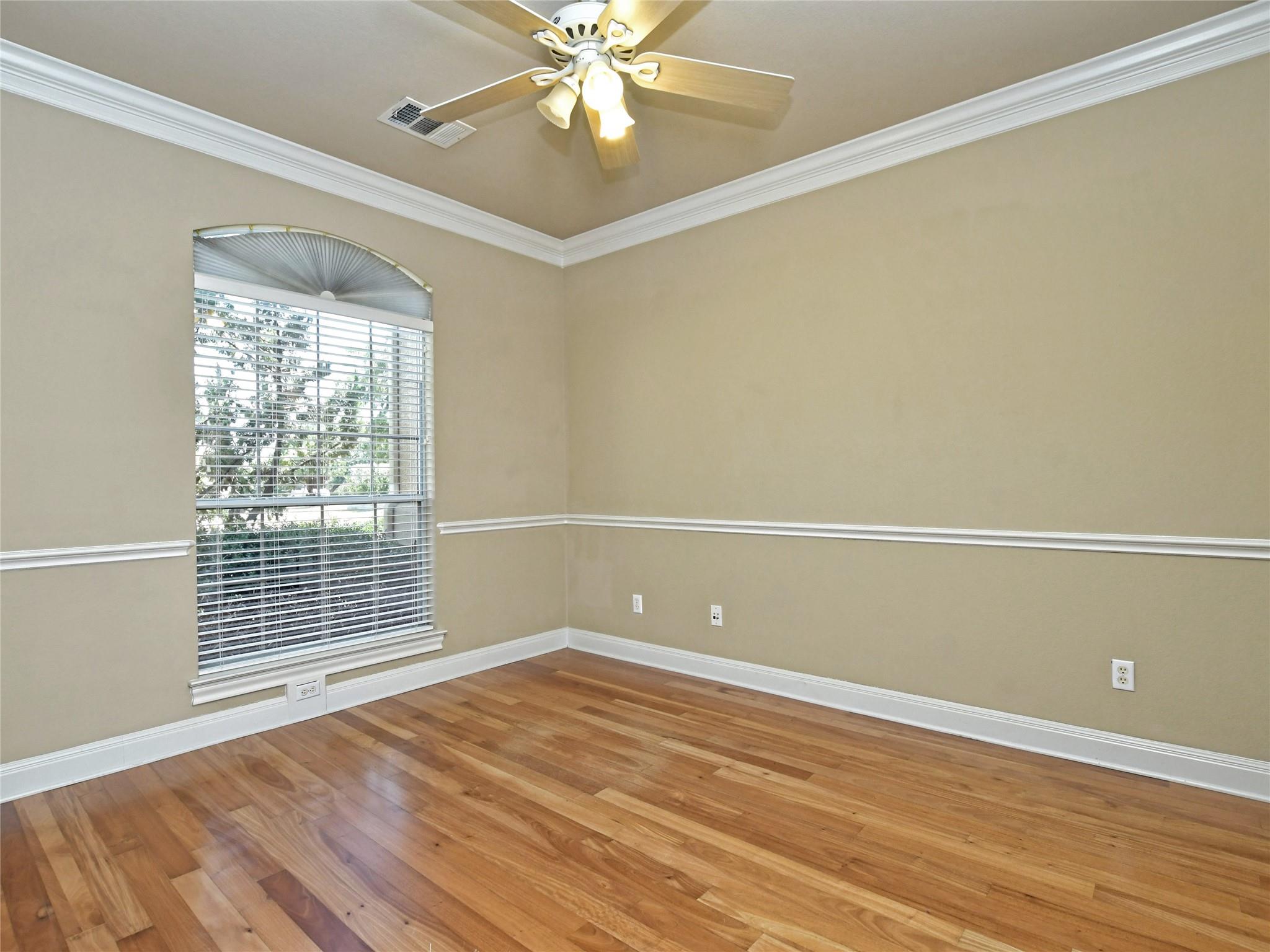 303 Hensley Dr Property Photo 7