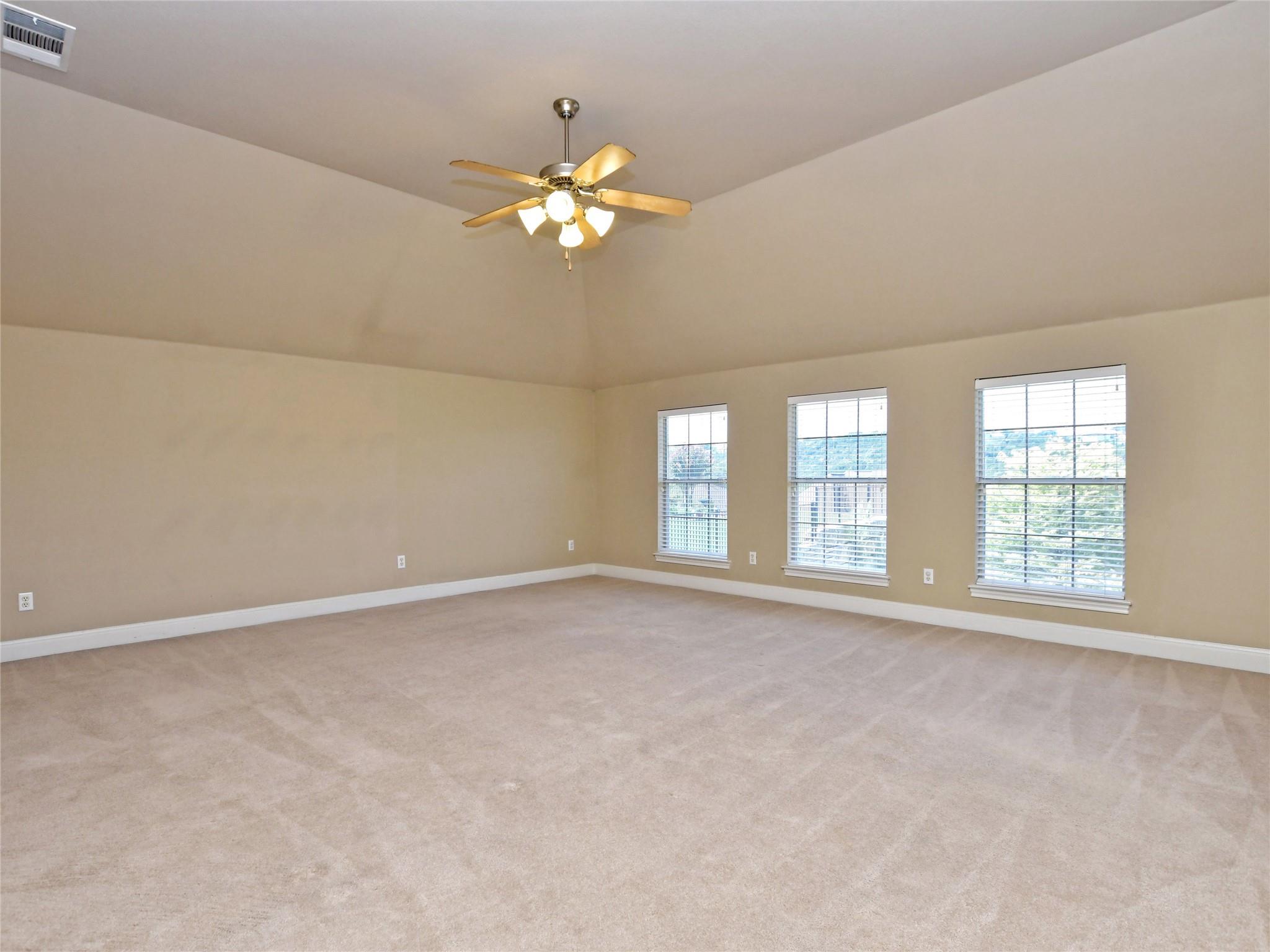 303 Hensley Dr Property Photo 14