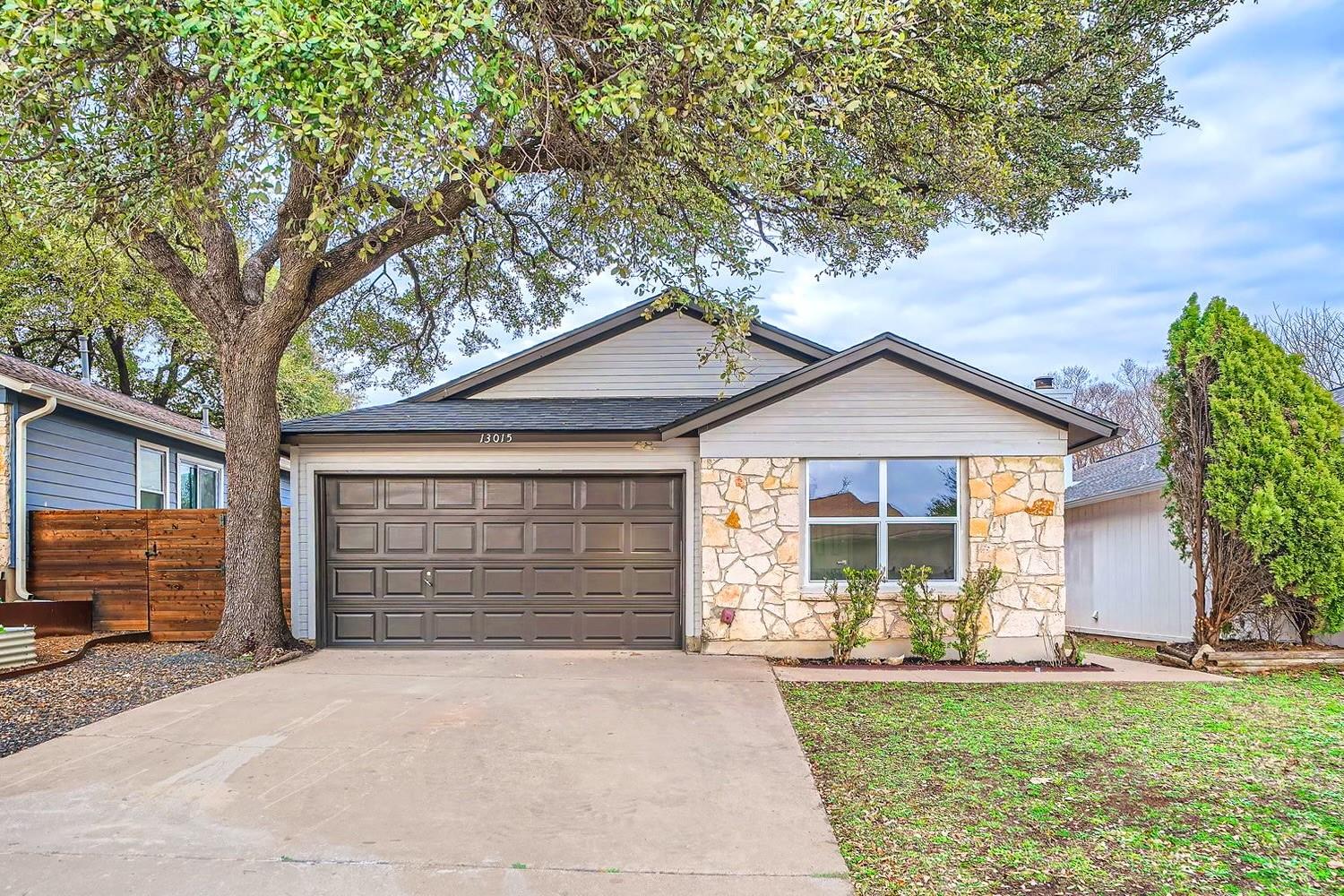 13015 Emma Lee Ave Property Photo 2