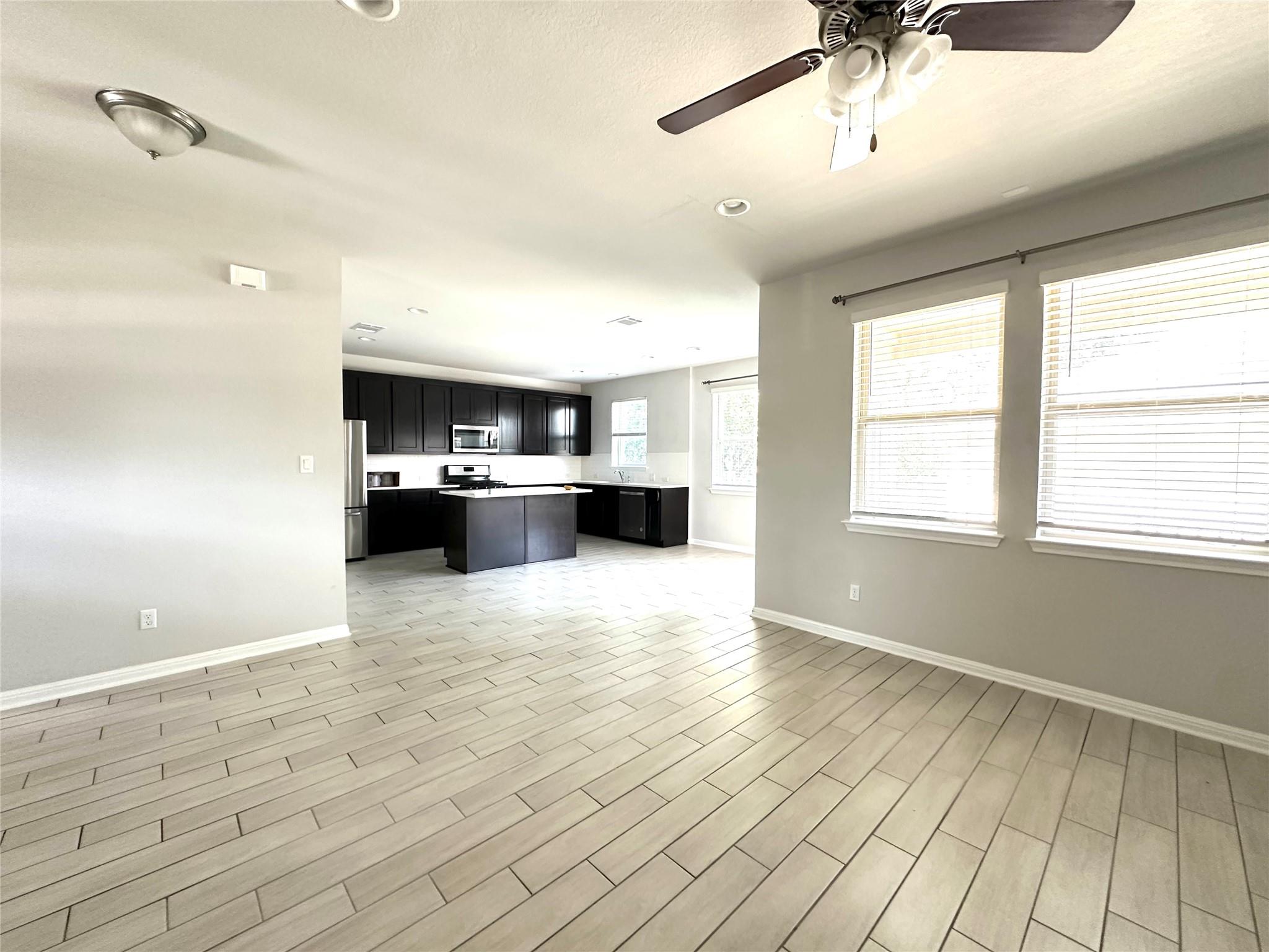 2724 Stone Branch Dr Property Photo 3