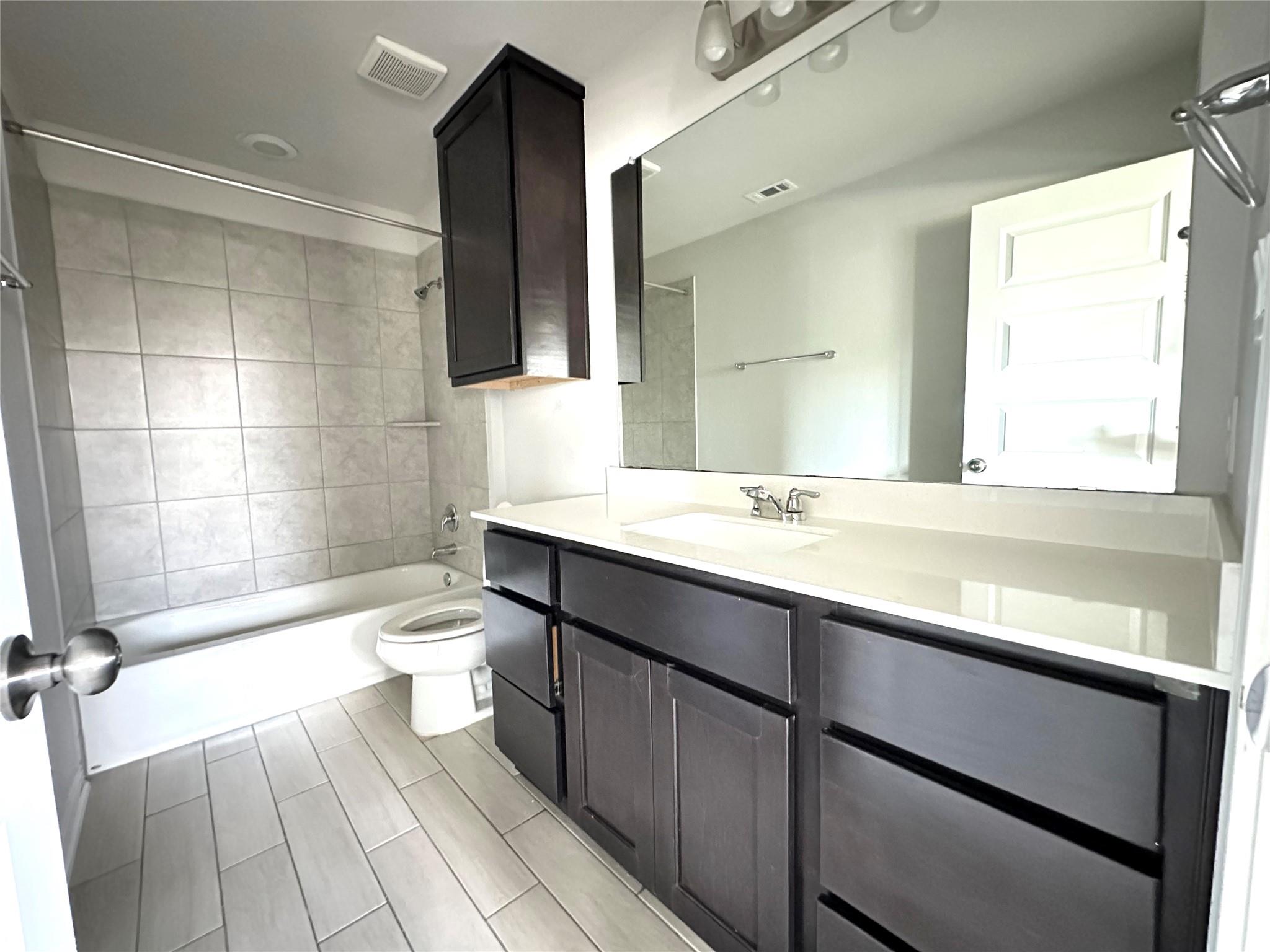 2724 Stone Branch Dr Property Photo 16