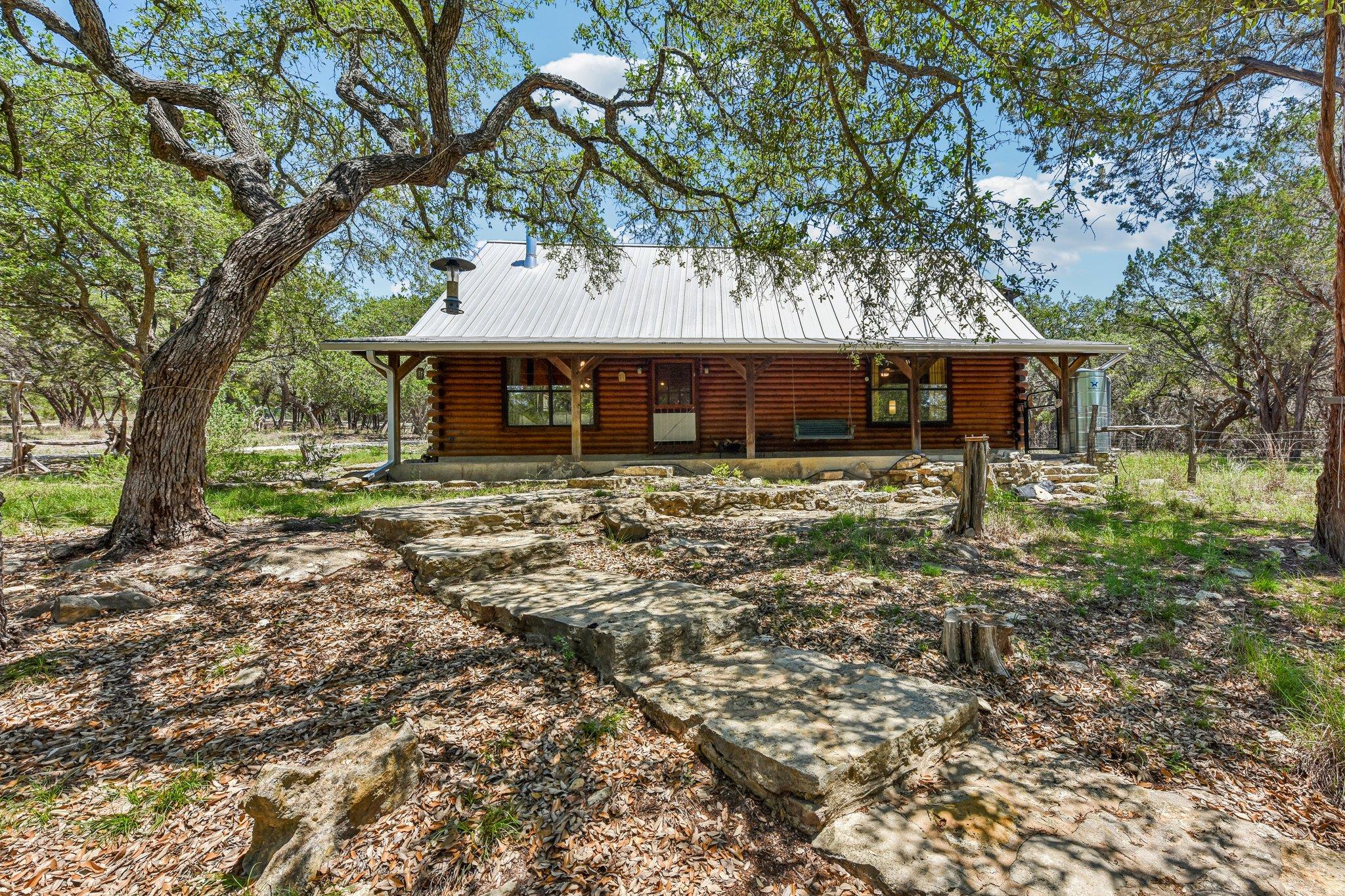 501 Oak Knob Dr Property Photo 1