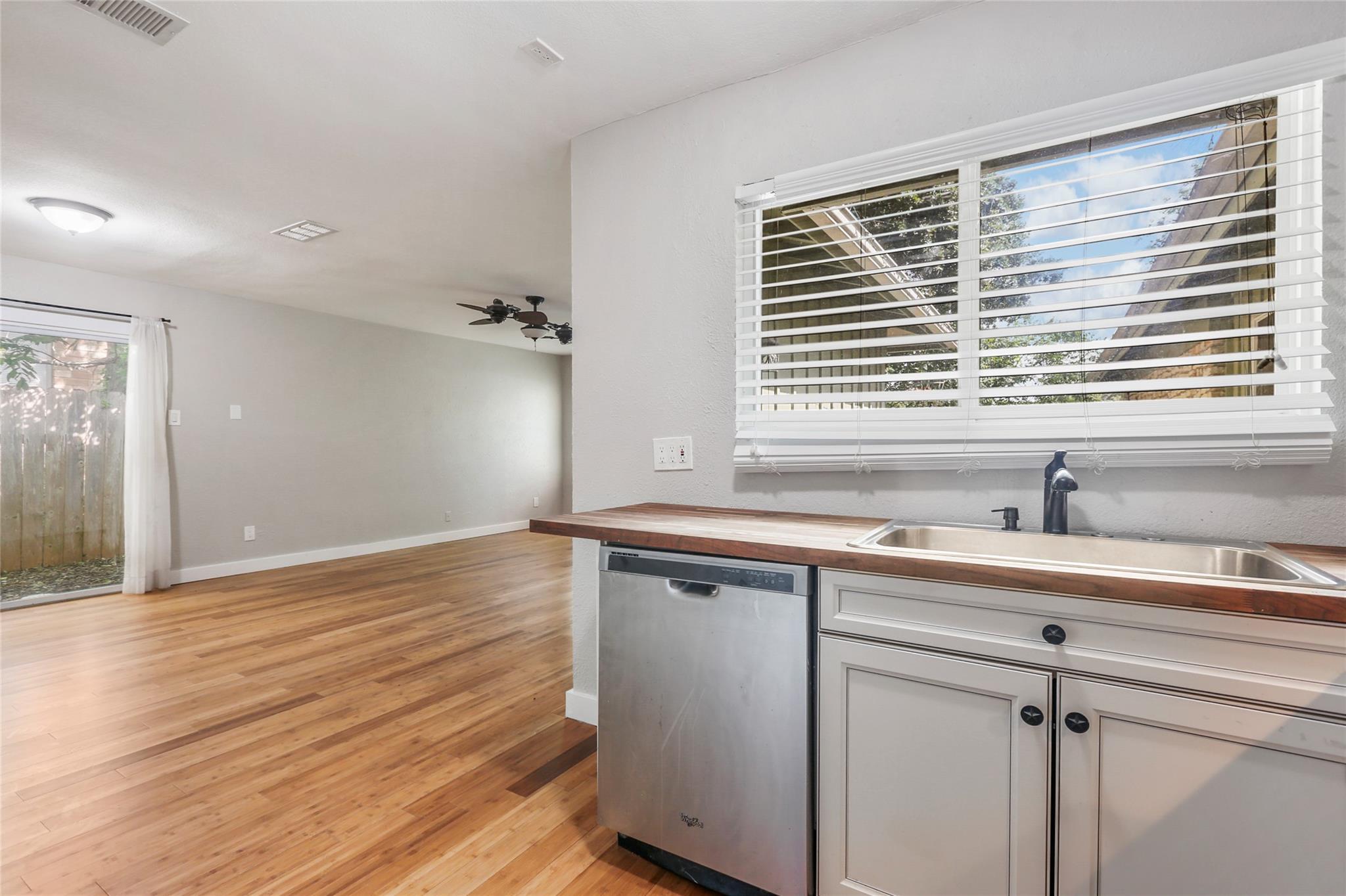 2402 Berkeley Ave #a Property Photo 7