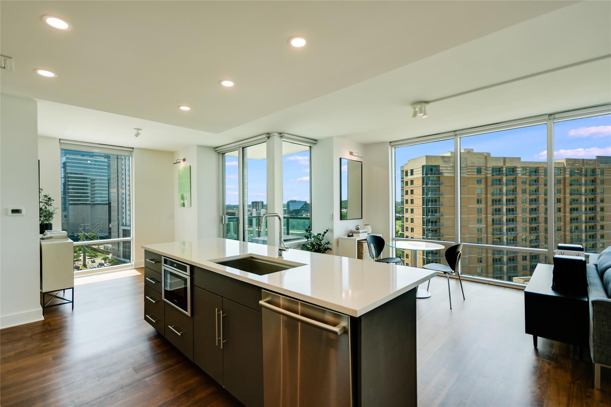 300 Bowie St #1403 Property Photo 5