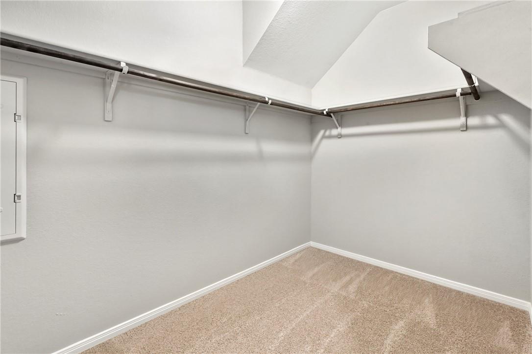 14015 Macquarie Dr Property Photo 16