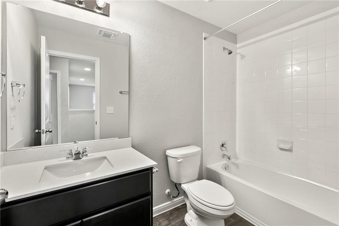 14015 Macquarie Dr Property Photo 21