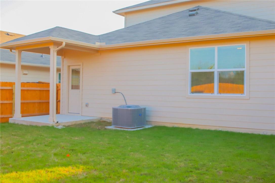 14015 Macquarie Dr Property Photo 32