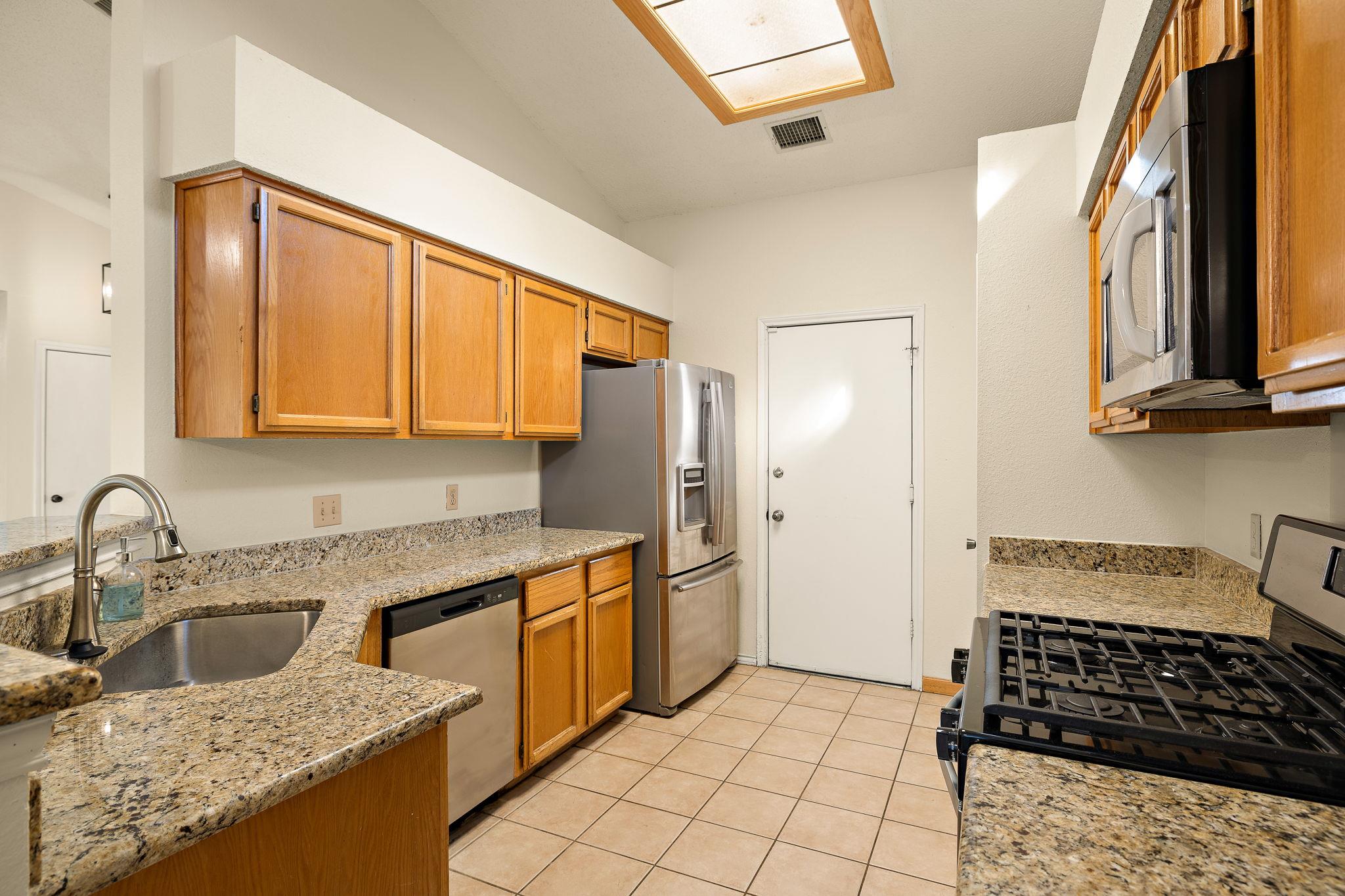 1604 Texas Oak Way Property Photo 7