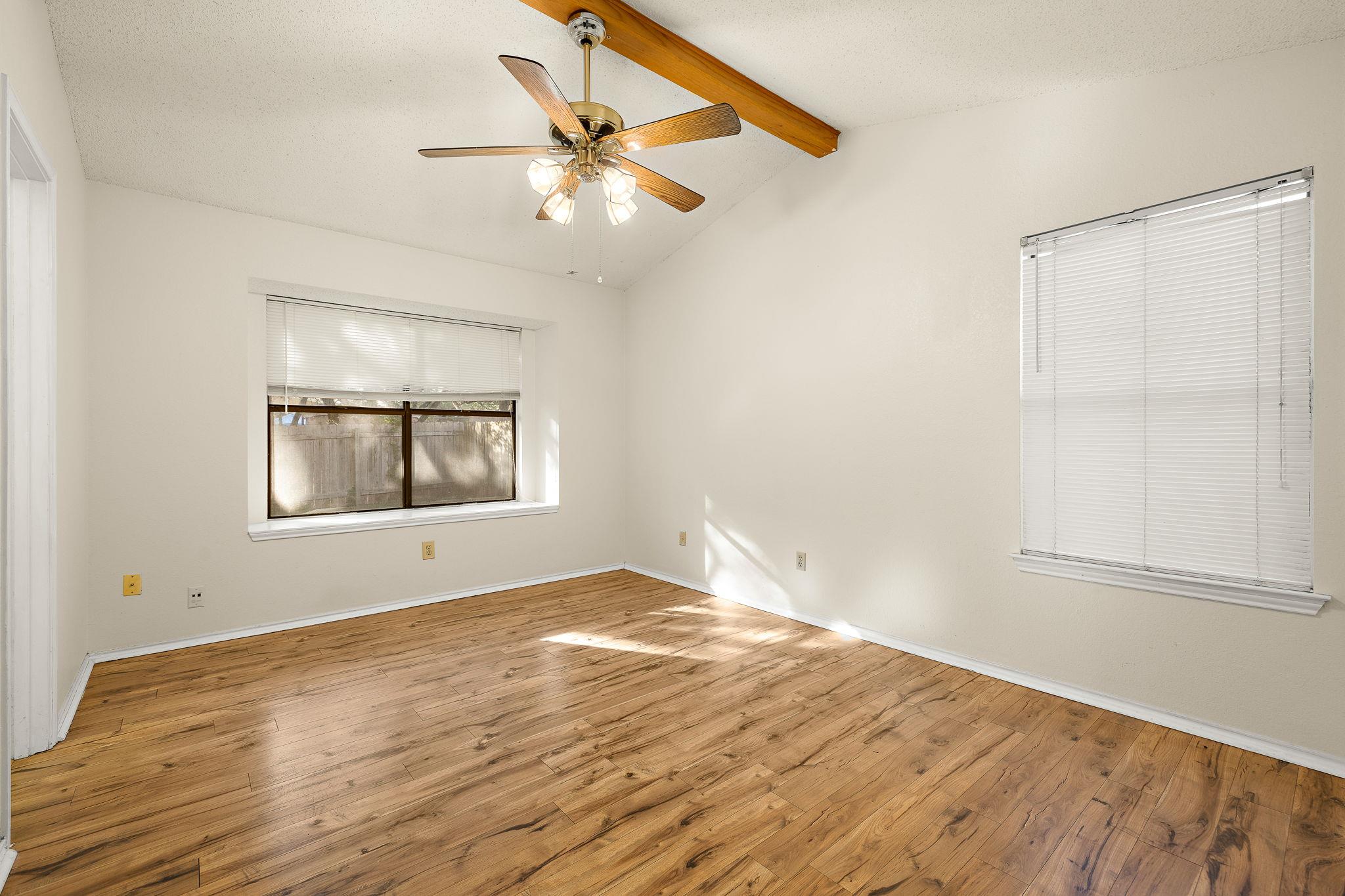 1604 Texas Oak Way Property Photo 11