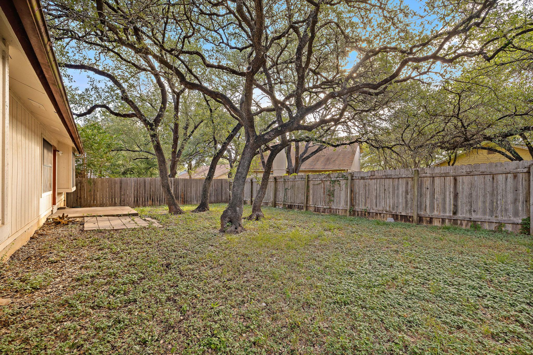 1604 Texas Oak Way Property Photo 20