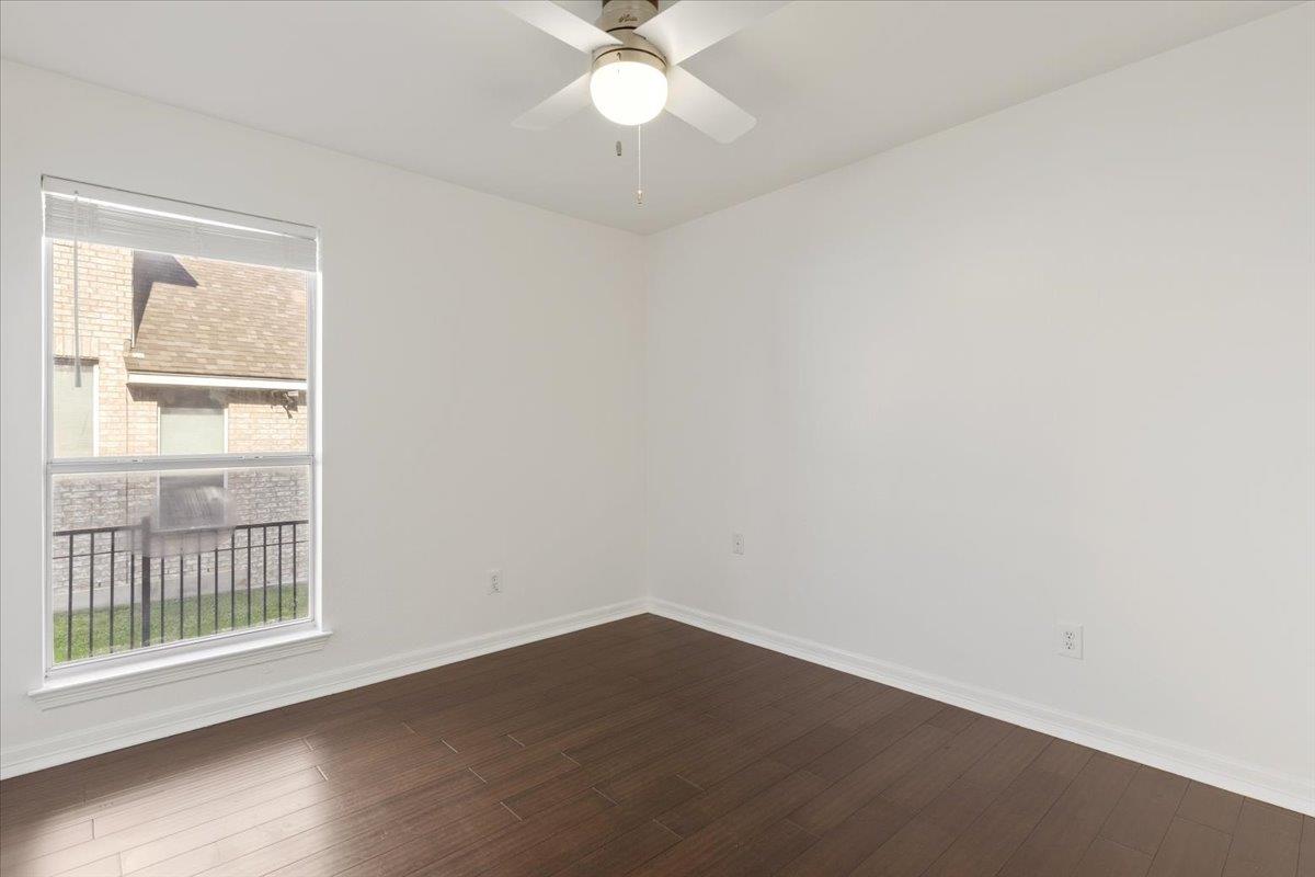 808 Bent Wood Pl Property Photo 23