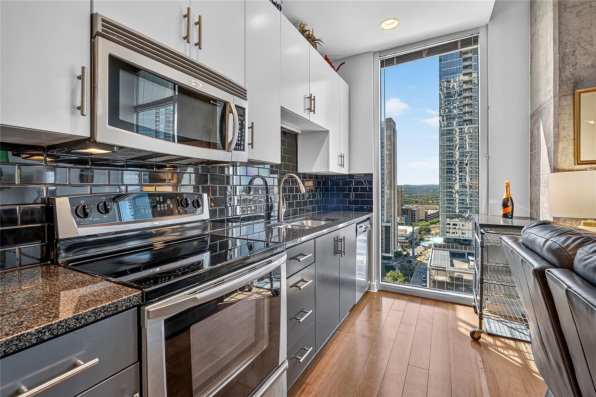 360 Nueces St #1604 Property Photo 10