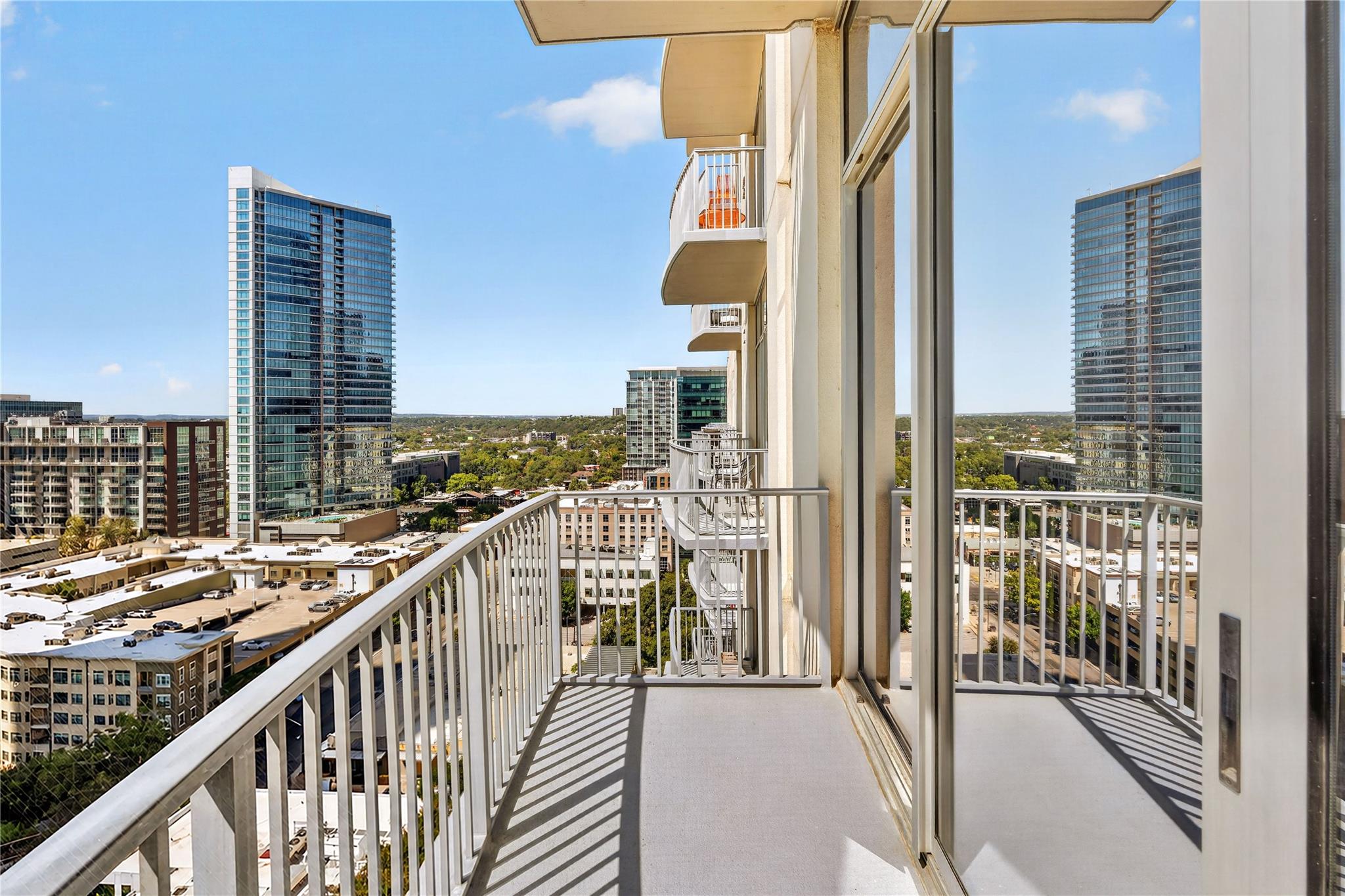 360 Nueces St #1604 Property Photo 28
