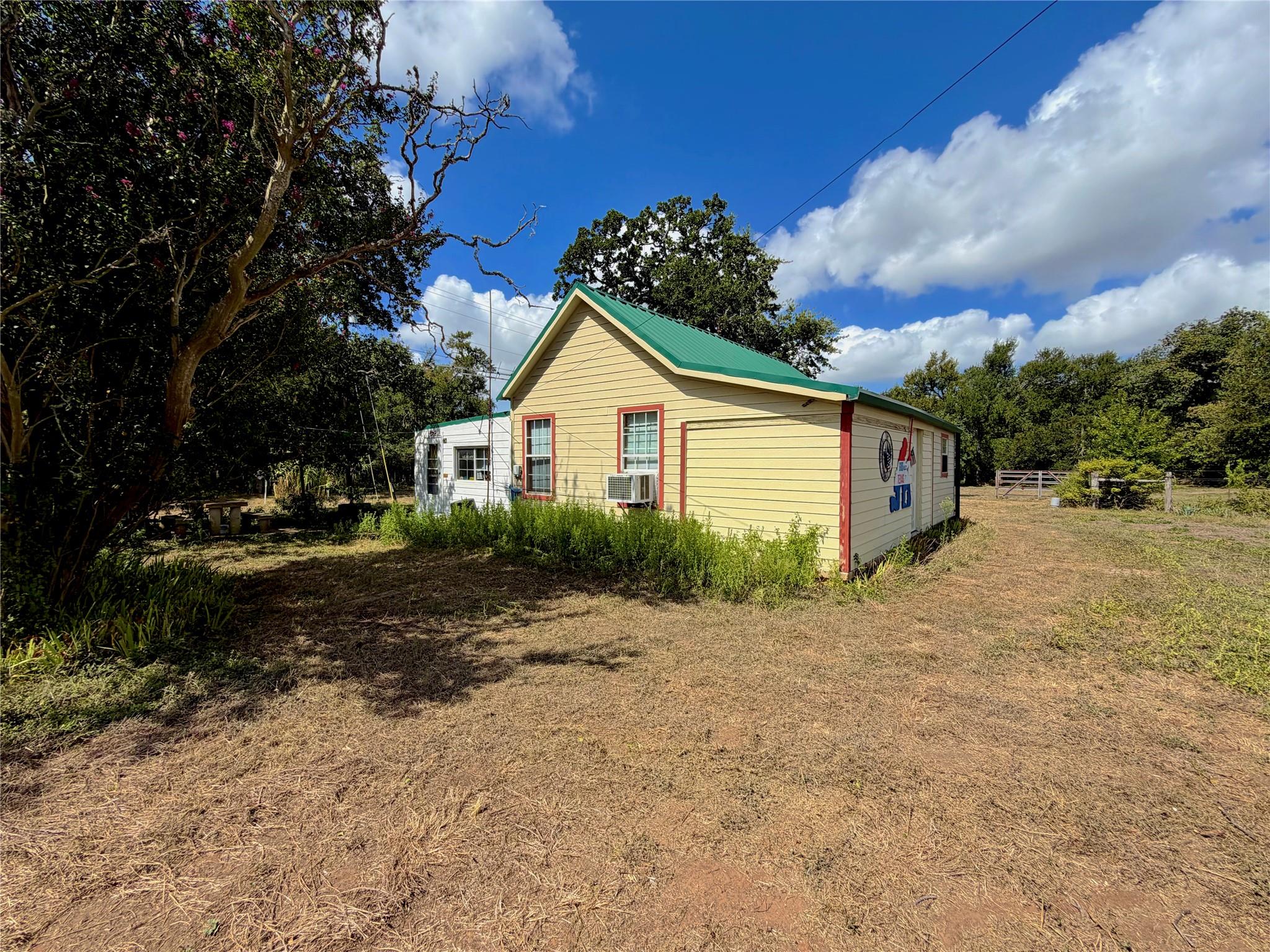 8947 S Fm 1915 None Property Photo 2