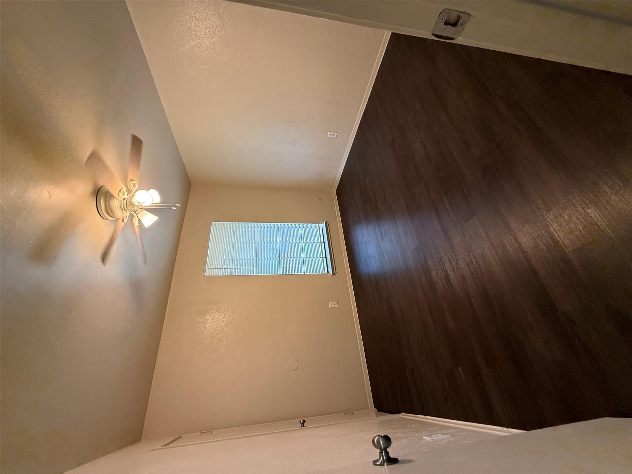2712 Cameron Loop Property Photo 16