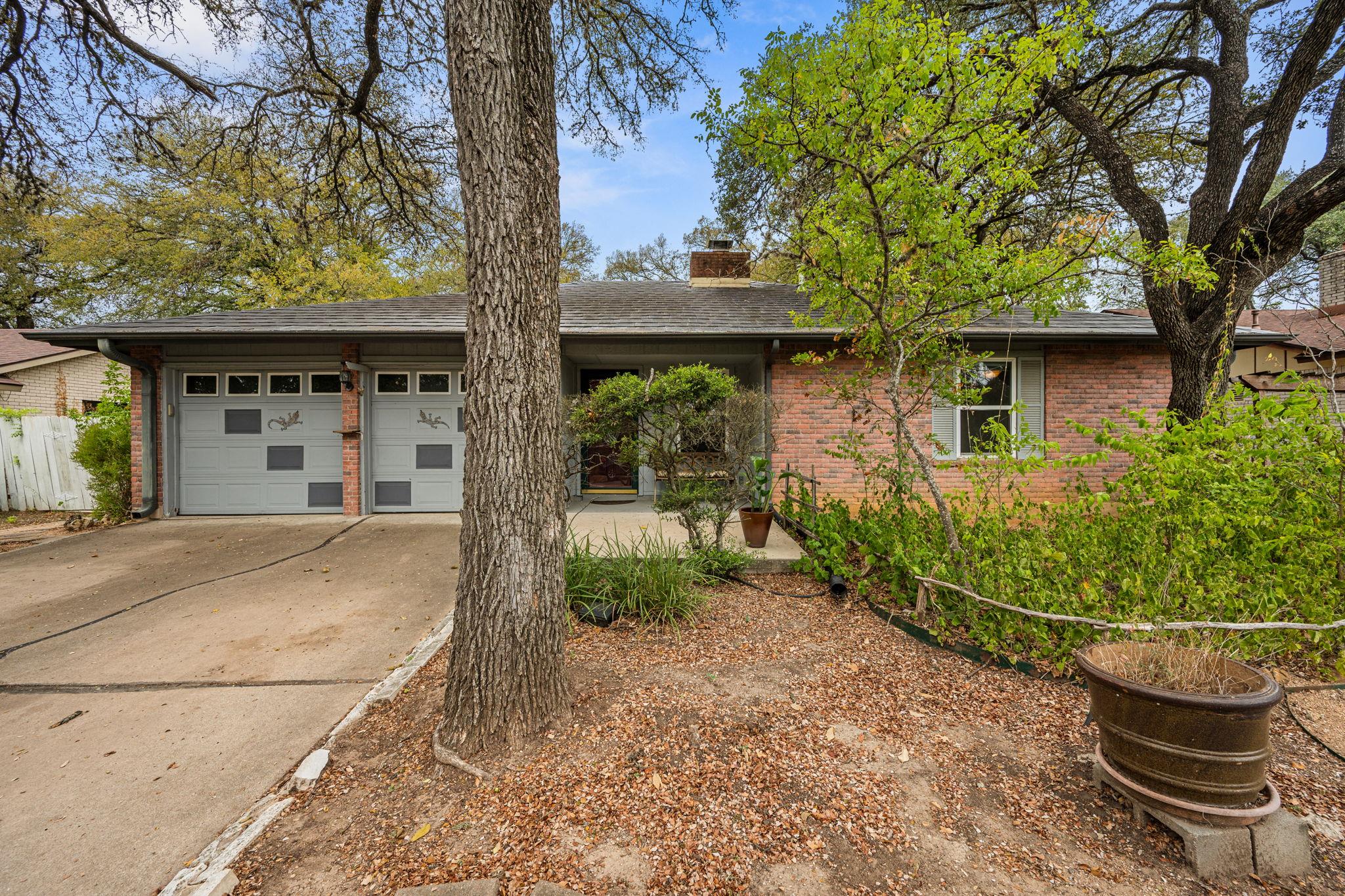 7314 Eganhill Dr Property Photo 2