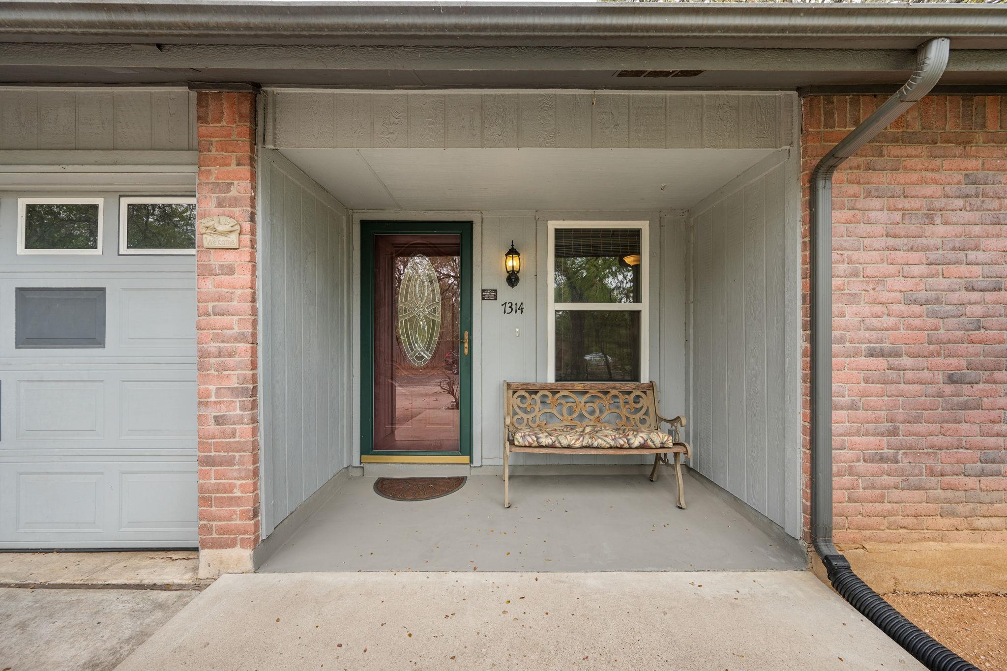 7314 Eganhill Dr Property Photo 3