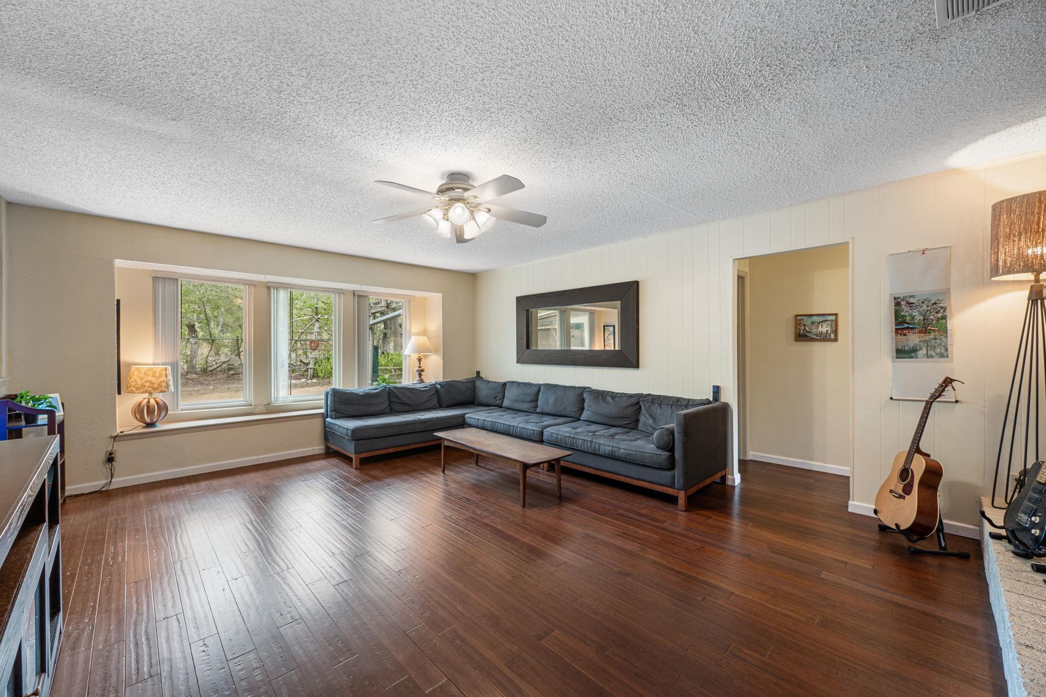 7314 Eganhill Dr Property Photo 4