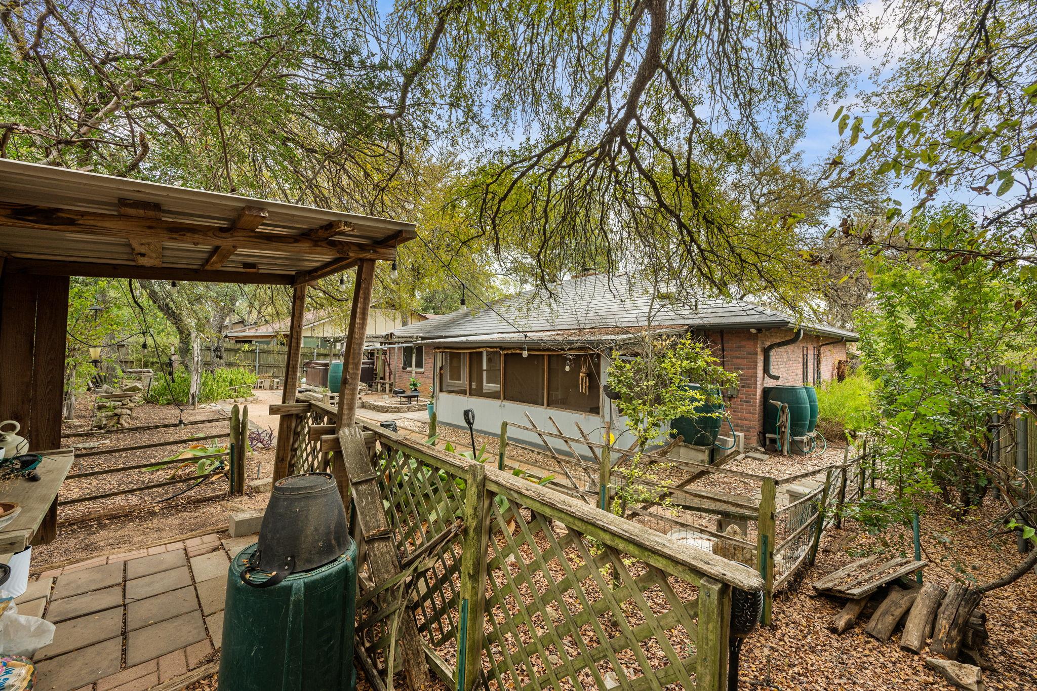 7314 Eganhill Dr Property Photo 21
