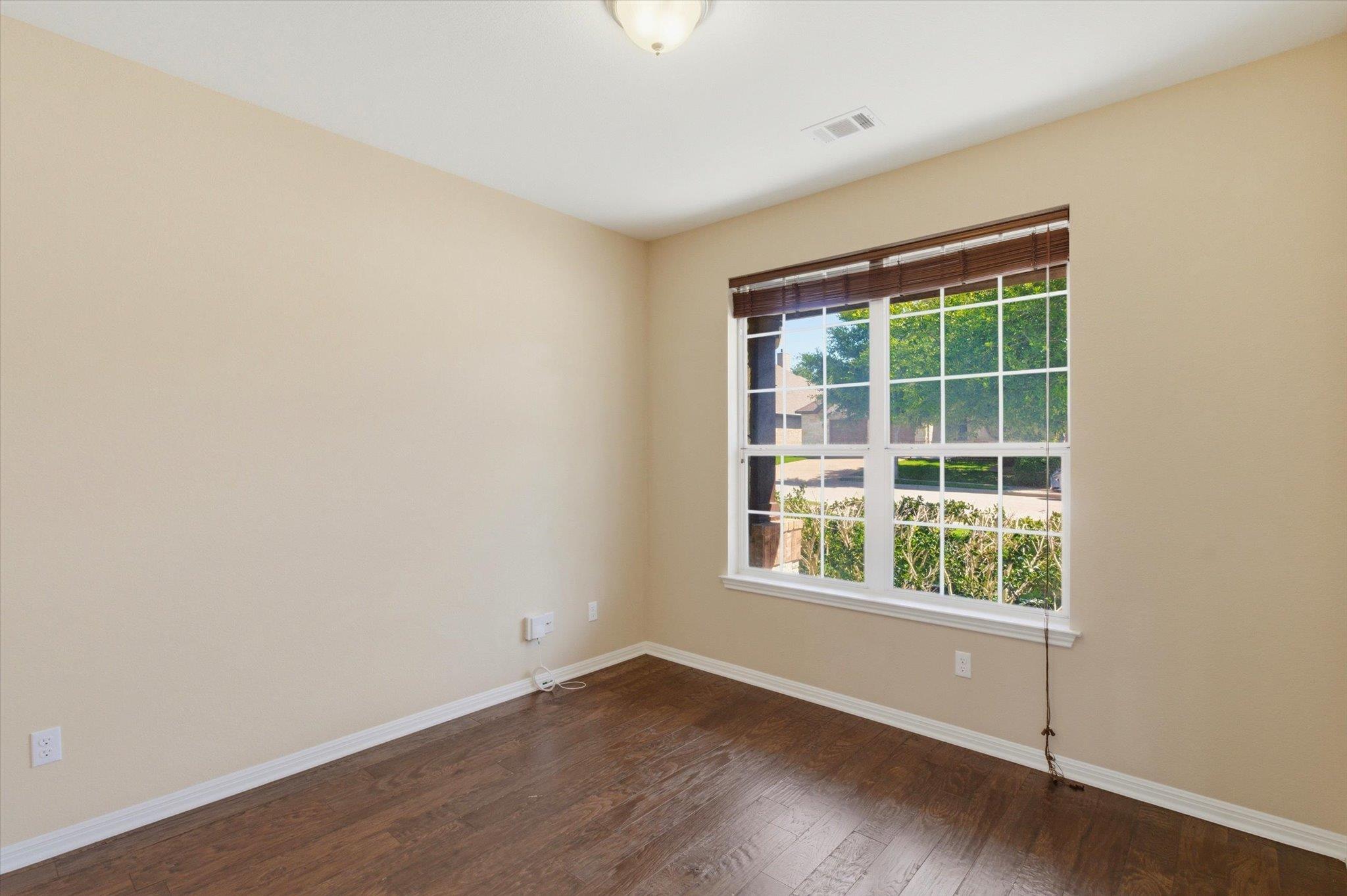 1511 Rimstone Dr Property Photo 7