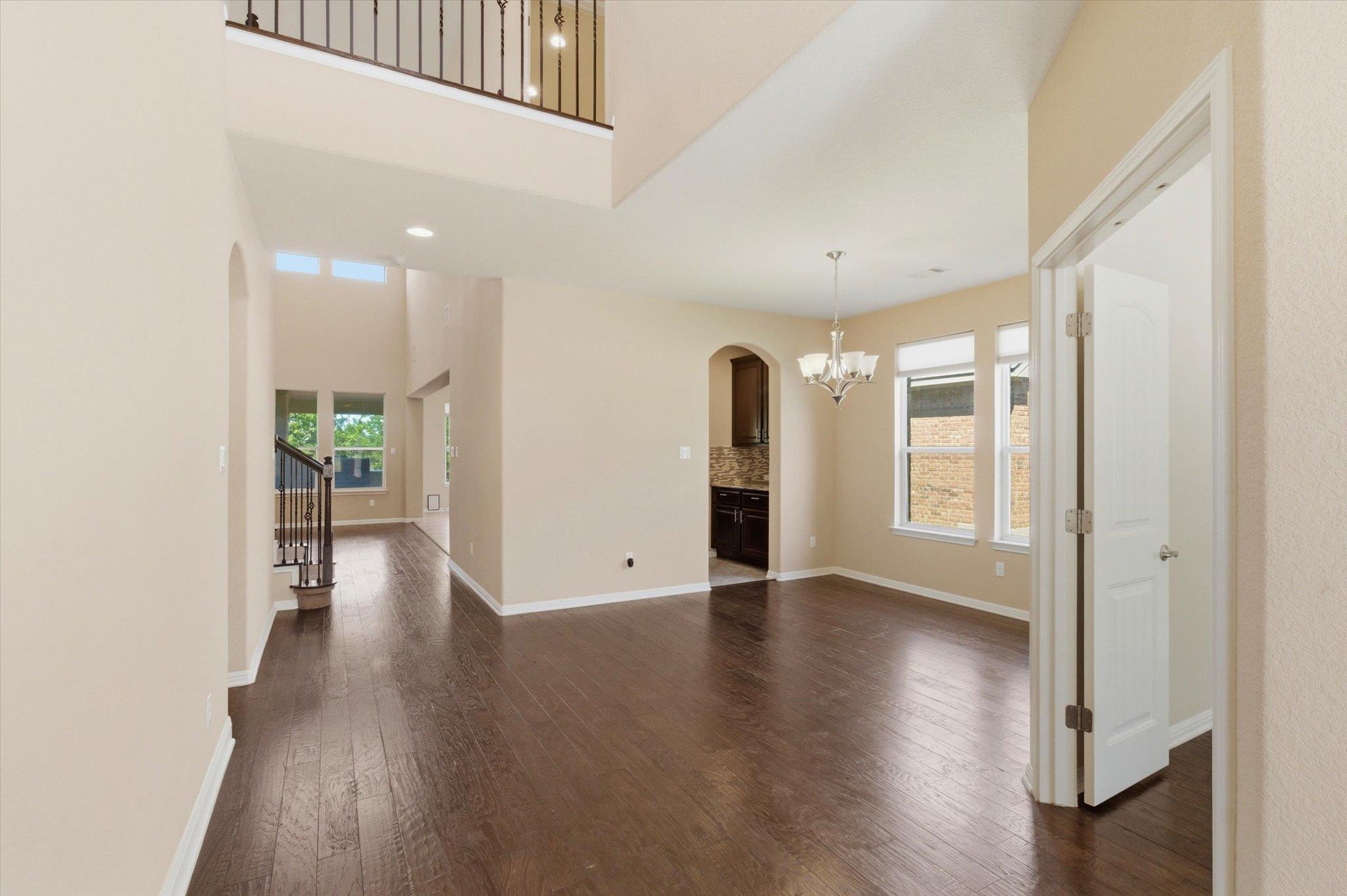 1511 Rimstone Dr Property Photo 8