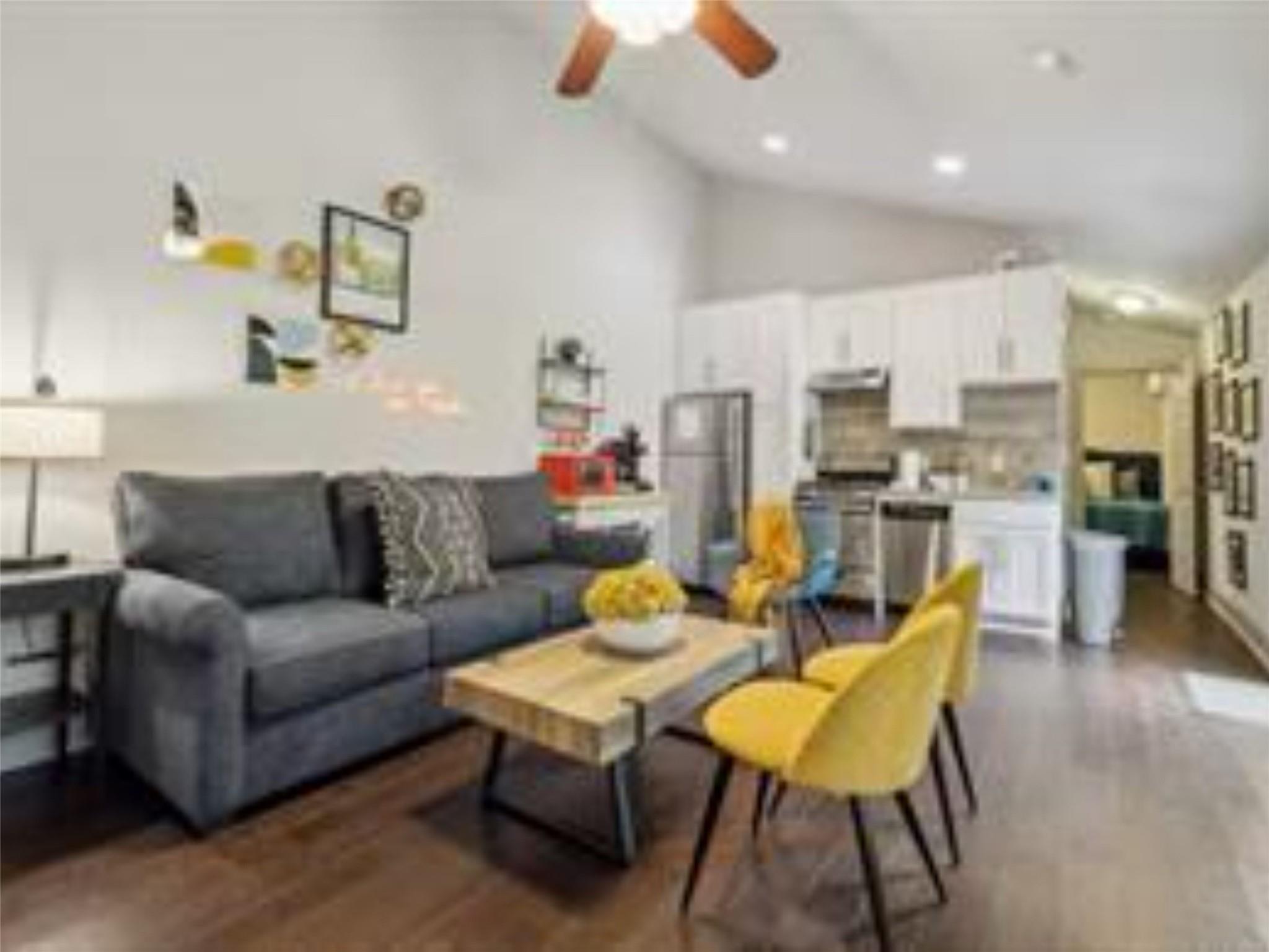 1139 1/2 Poquito Street St #3