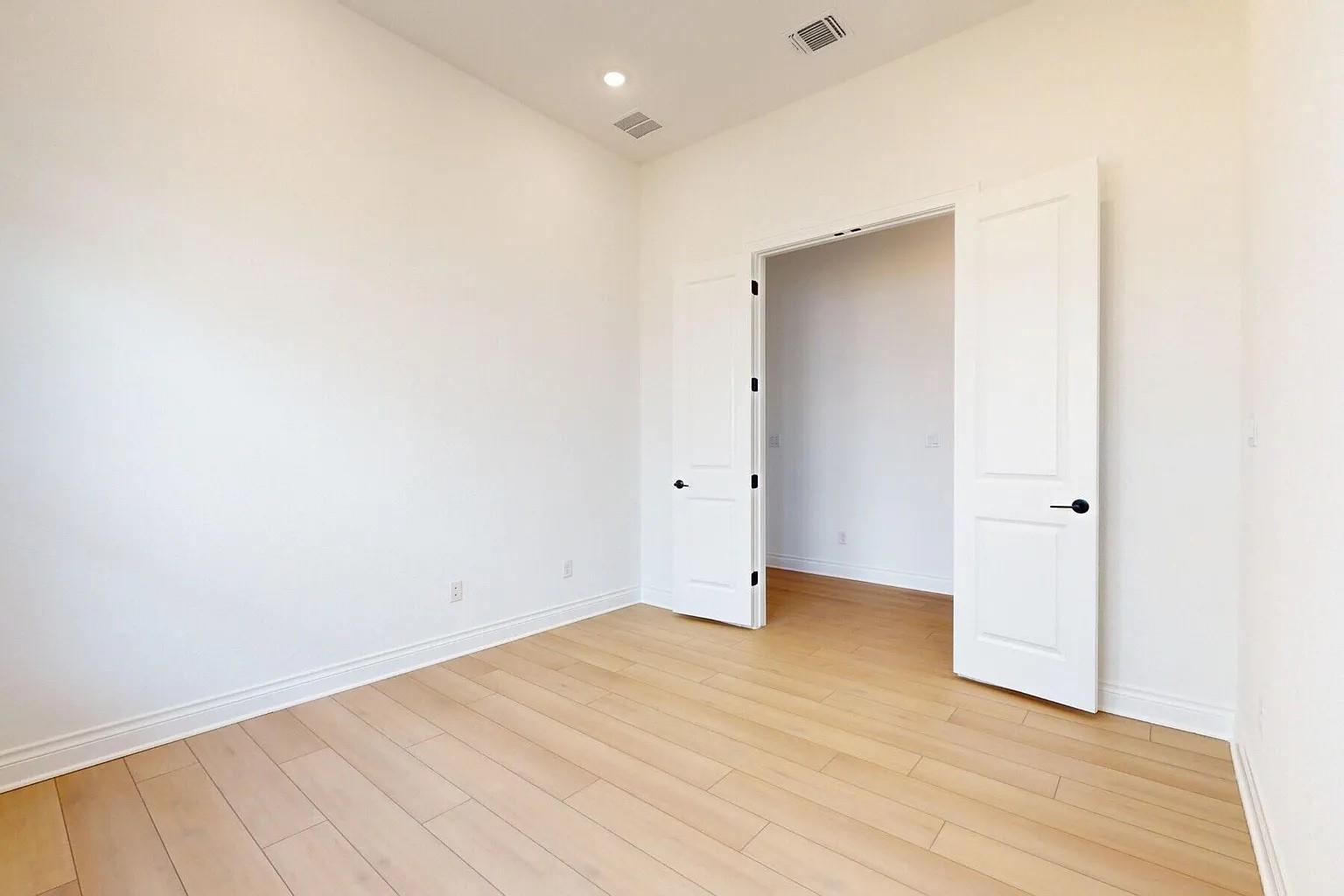 1208 White Daisy Ln Property Photo 25