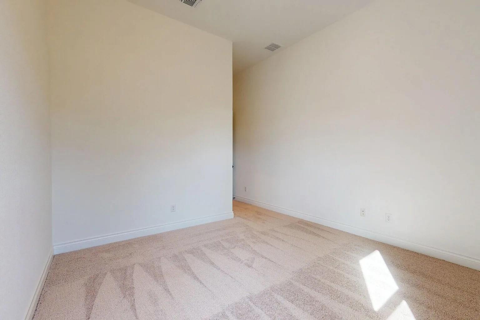 1208 White Daisy Ln Property Photo 32