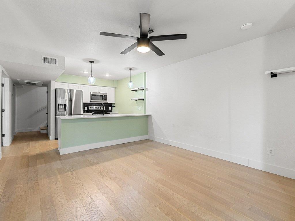 909 Reinli St #102 Property Photo 5