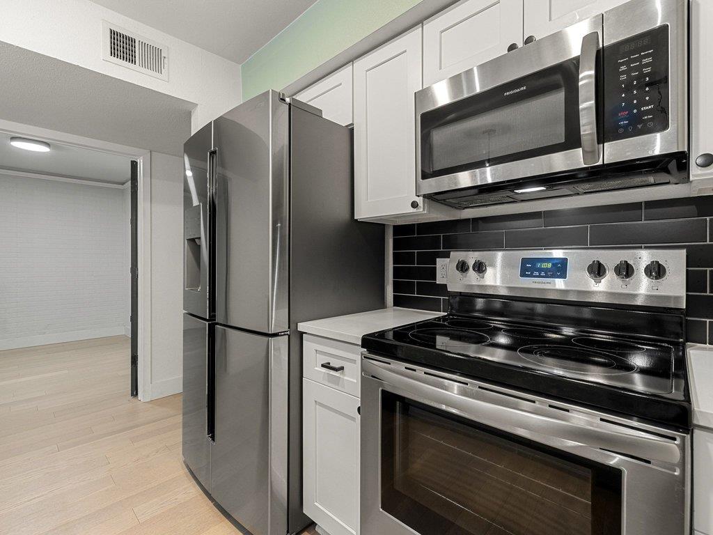 909 Reinli St #102 Property Photo 10