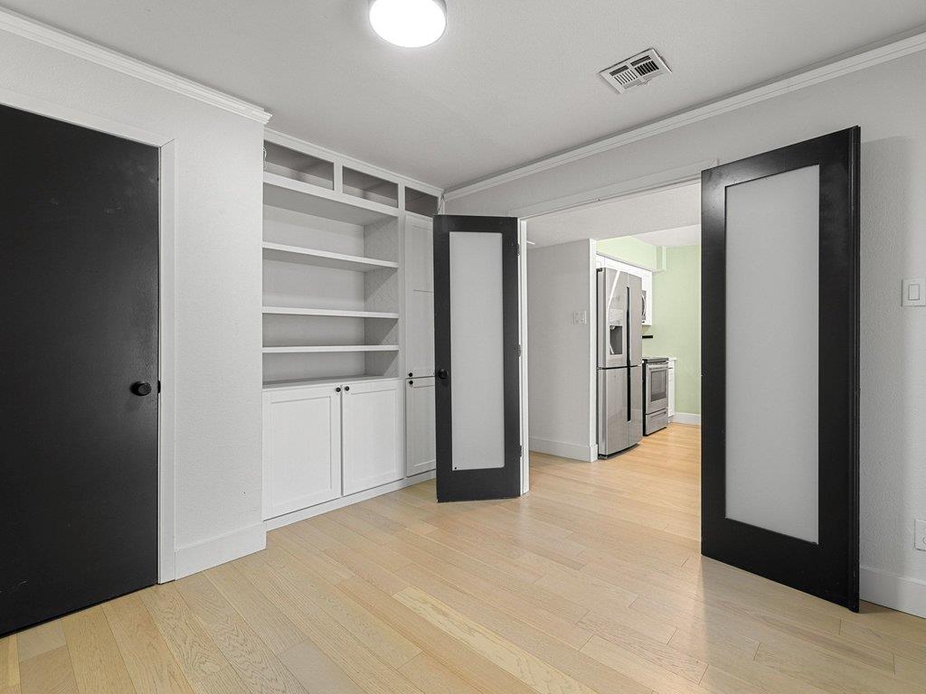 909 Reinli St #102 Property Photo 13