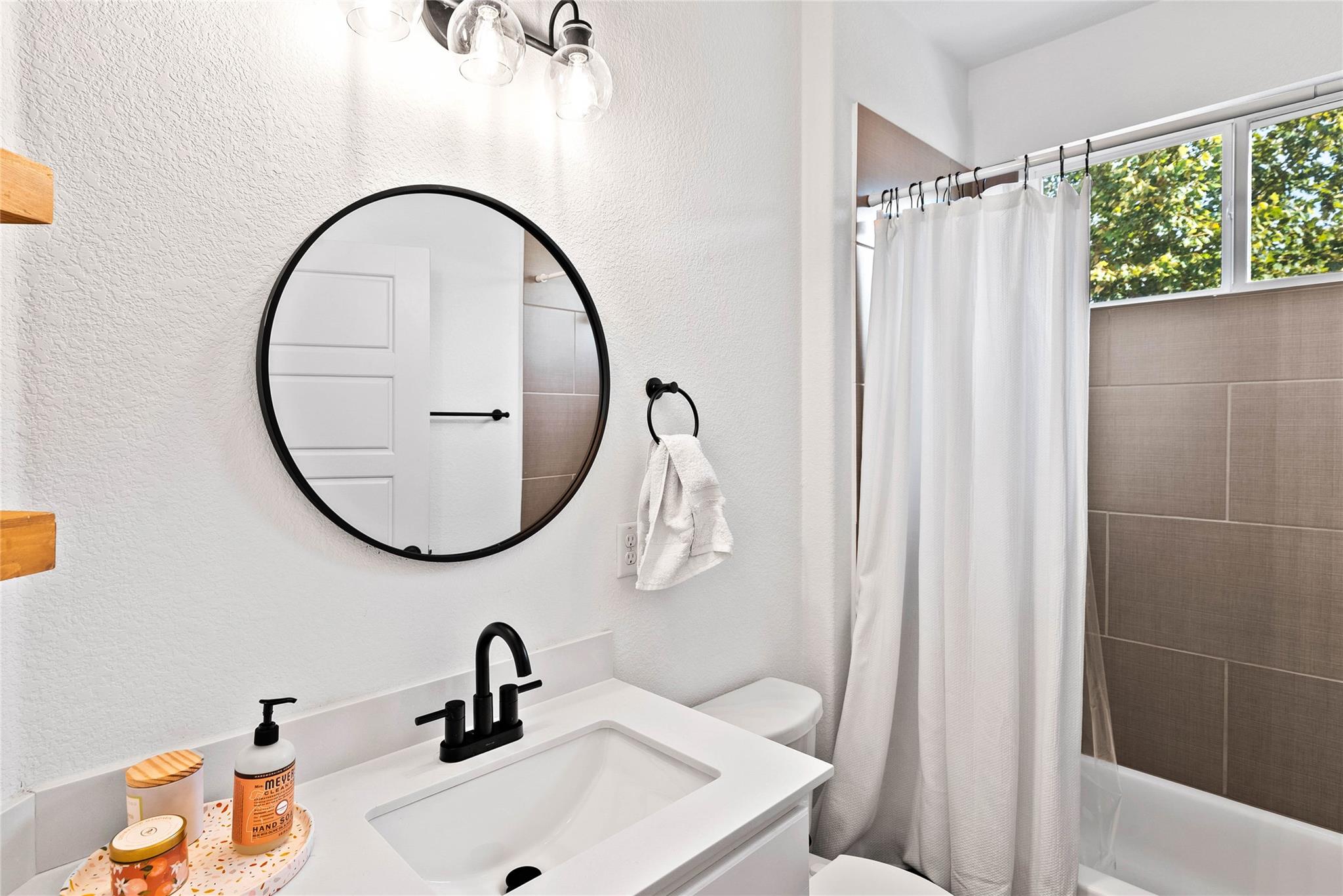 1412 Casa Dr Property Photo 7