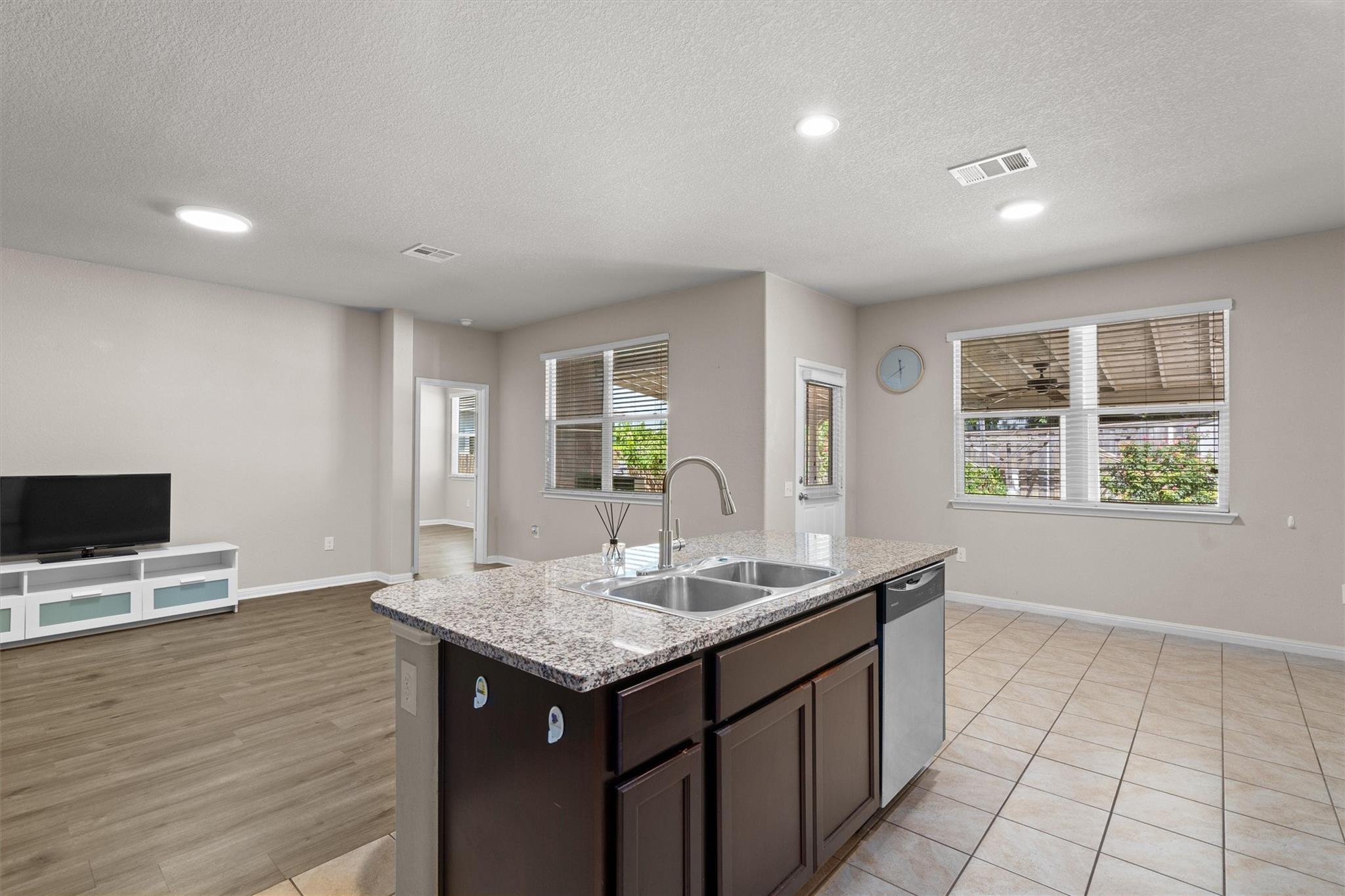 13809 Harrisglenn Dr Property Photo 9