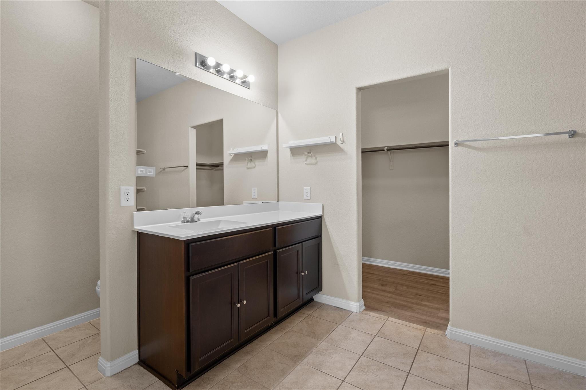13809 Harrisglenn Dr Property Photo 14