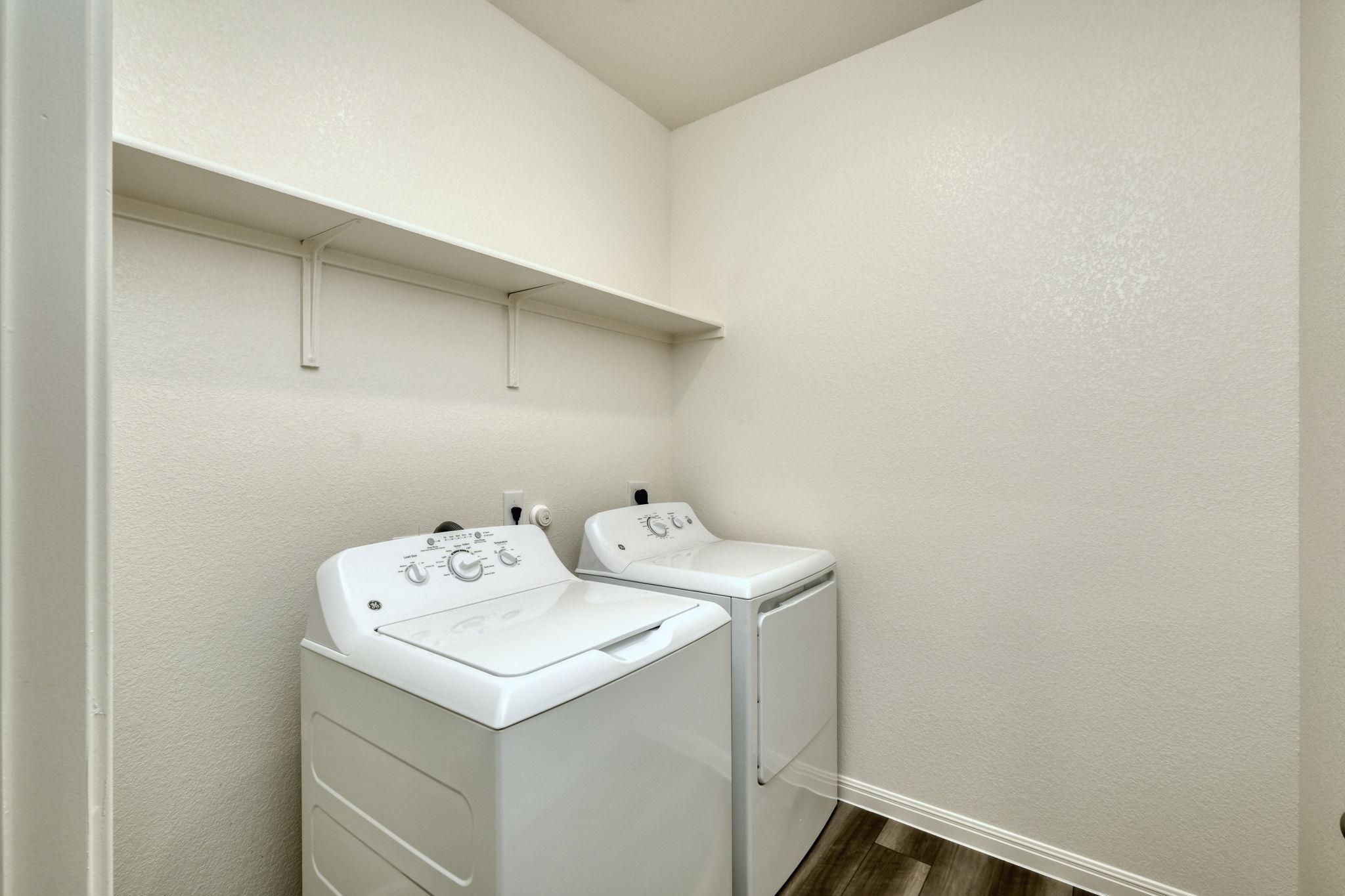 332 Sieders St Property Photo 11