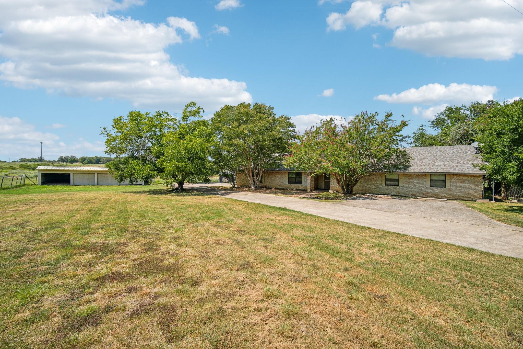1038 Red Town Rd Property Photo