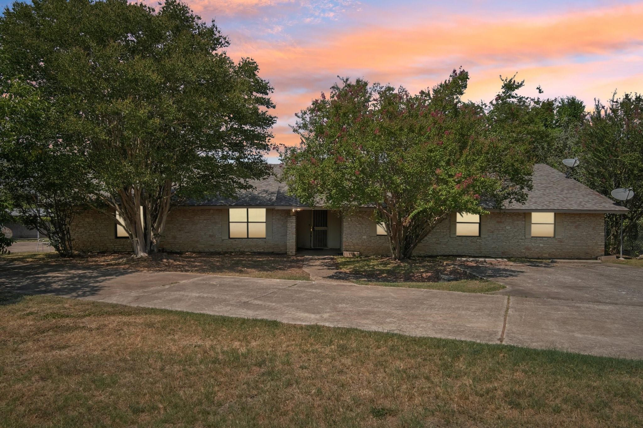 1038 Red Town Rd Property Photo 3