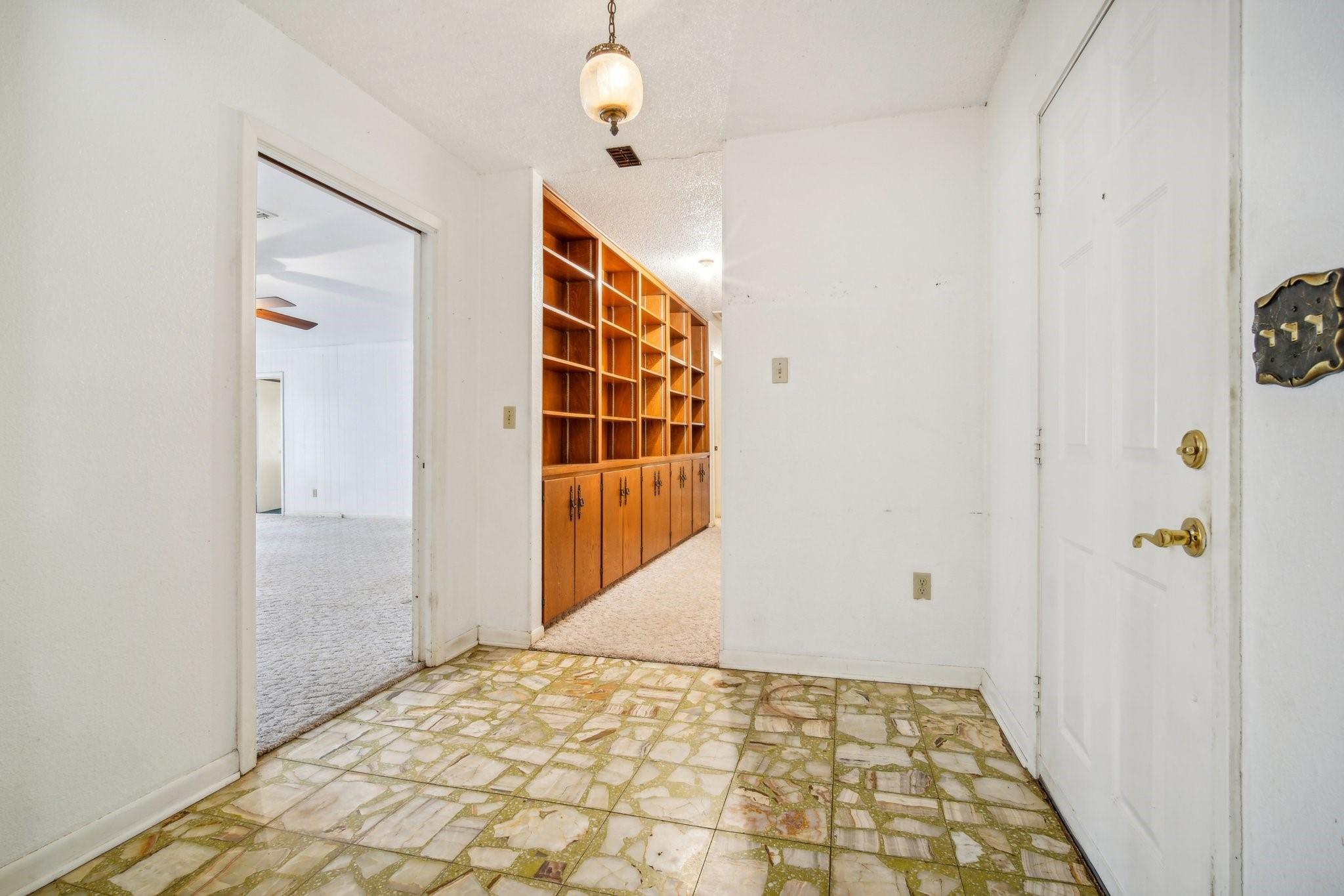 1038 Red Town Rd Property Photo 6