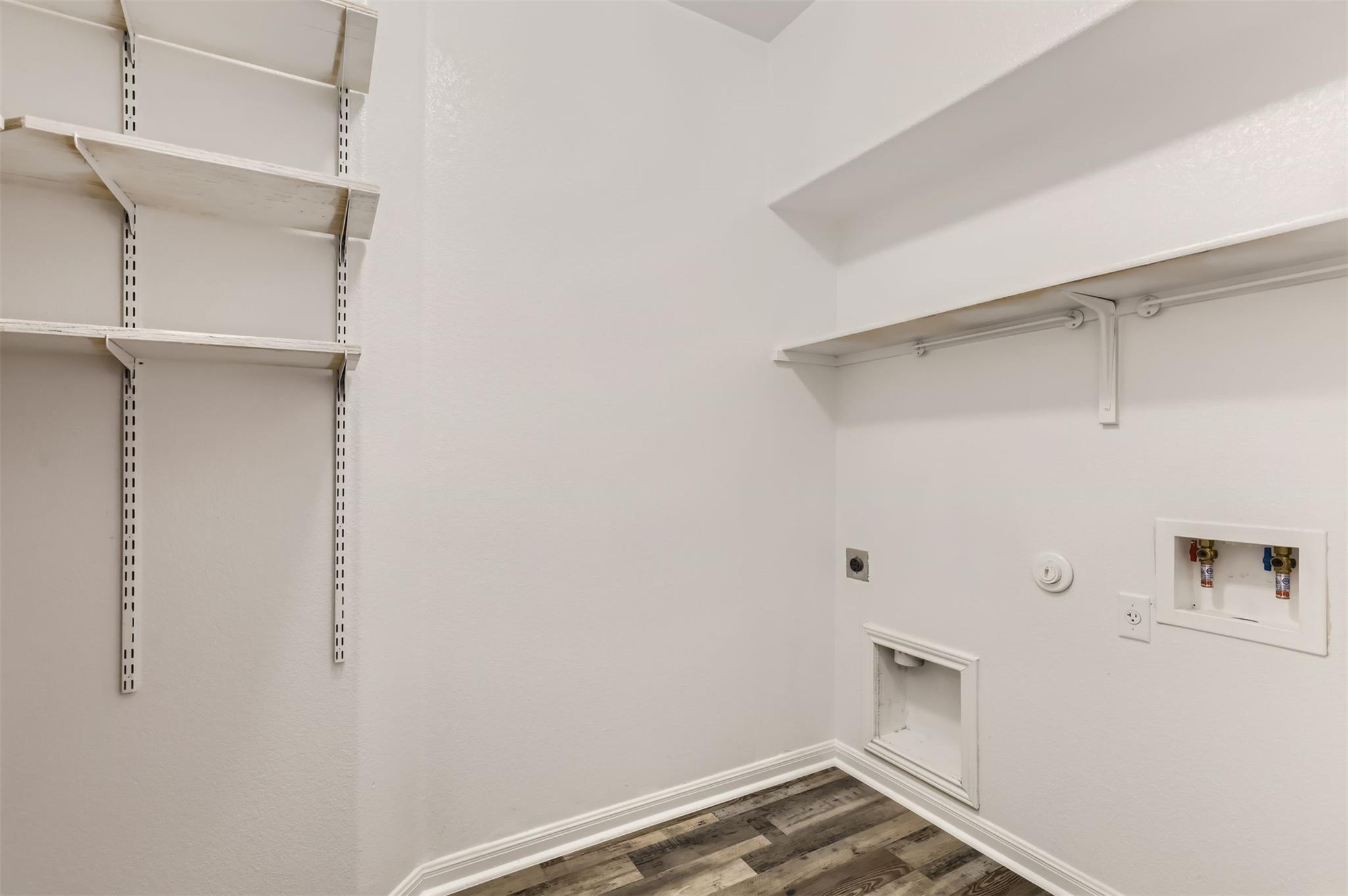 131 Lavaca Loop Property Photo 14