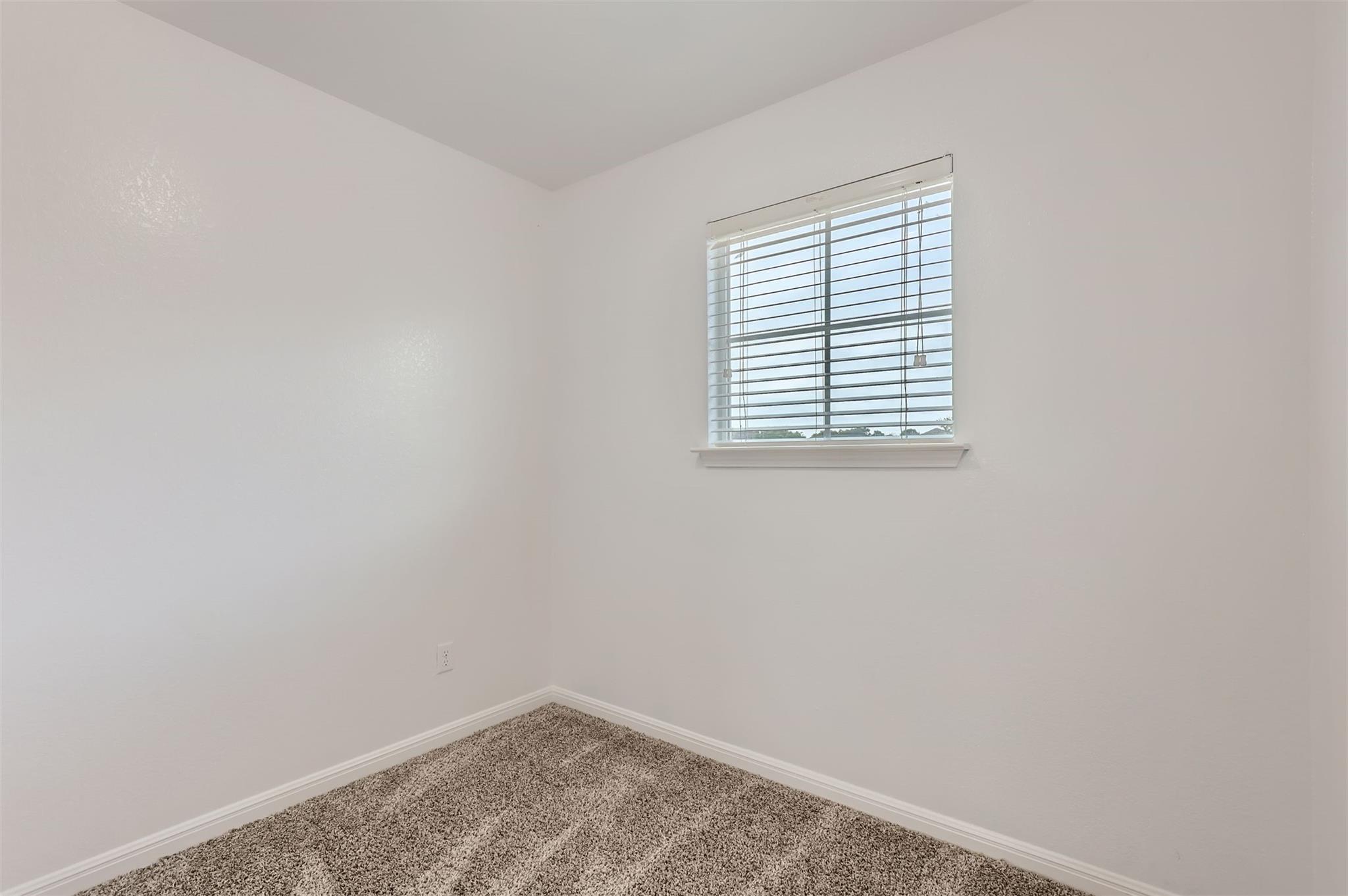 131 Lavaca Loop Property Photo 18
