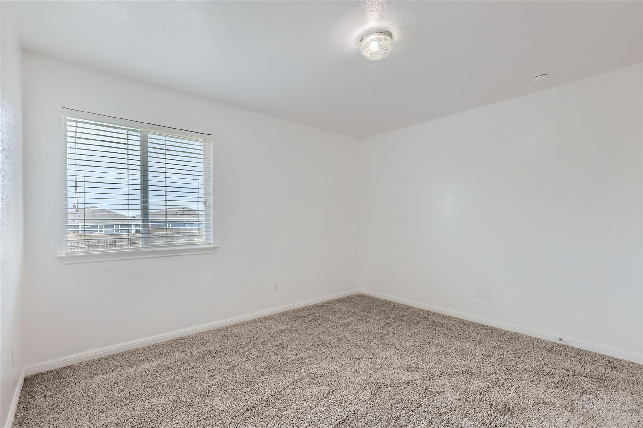 131 Lavaca Loop Property Photo 19