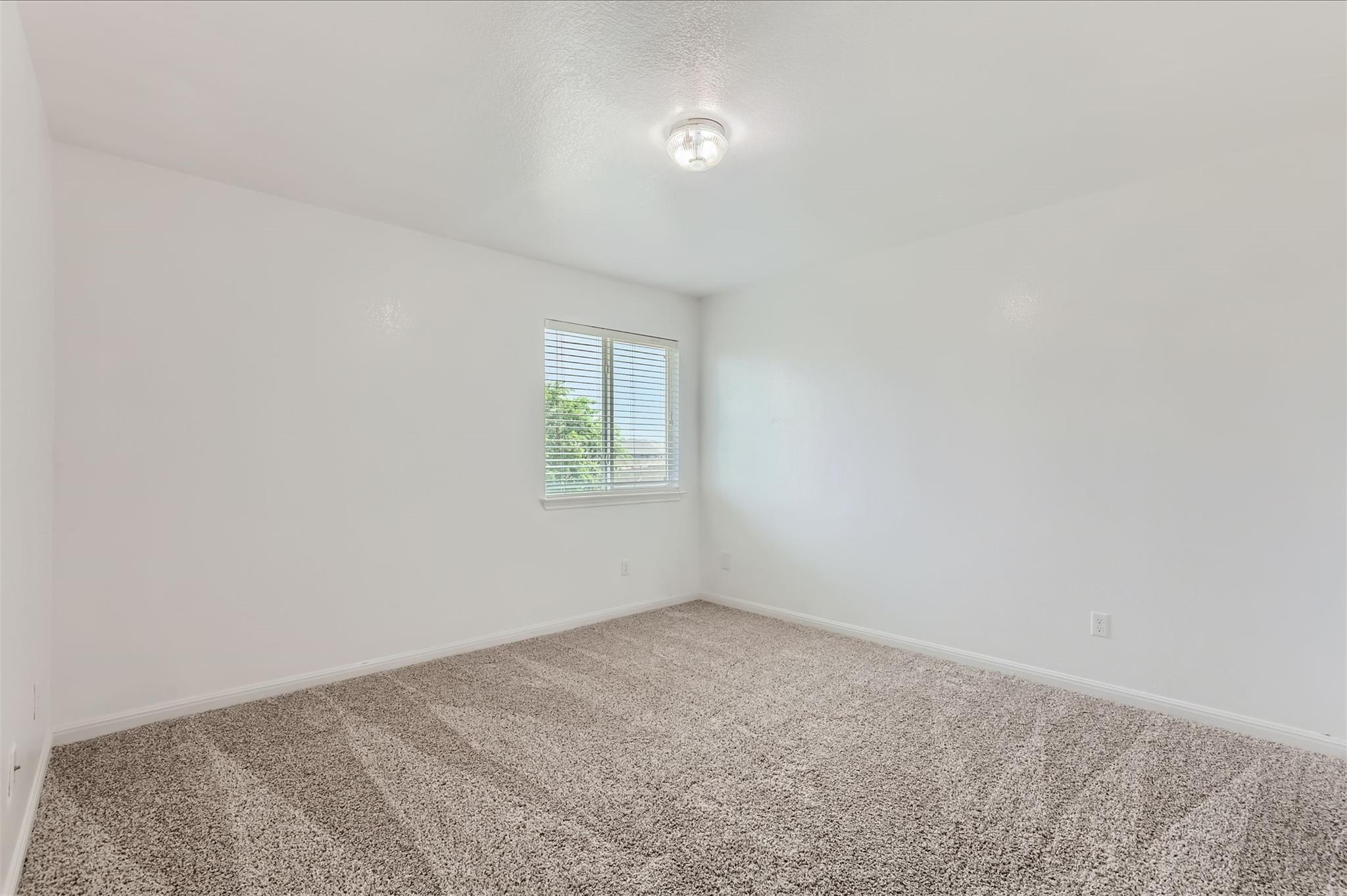 131 Lavaca Loop Property Photo 23