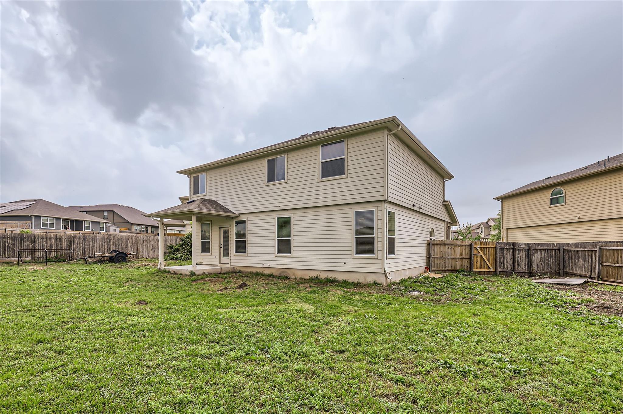131 Lavaca Loop Property Photo 27