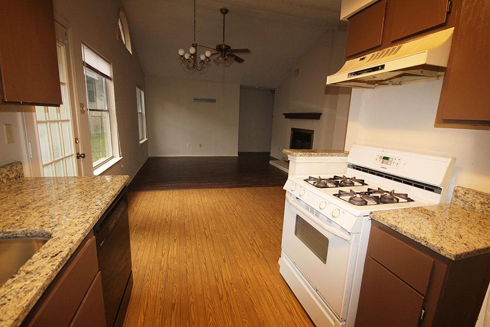 12801 Modena Trl Property Photo 9