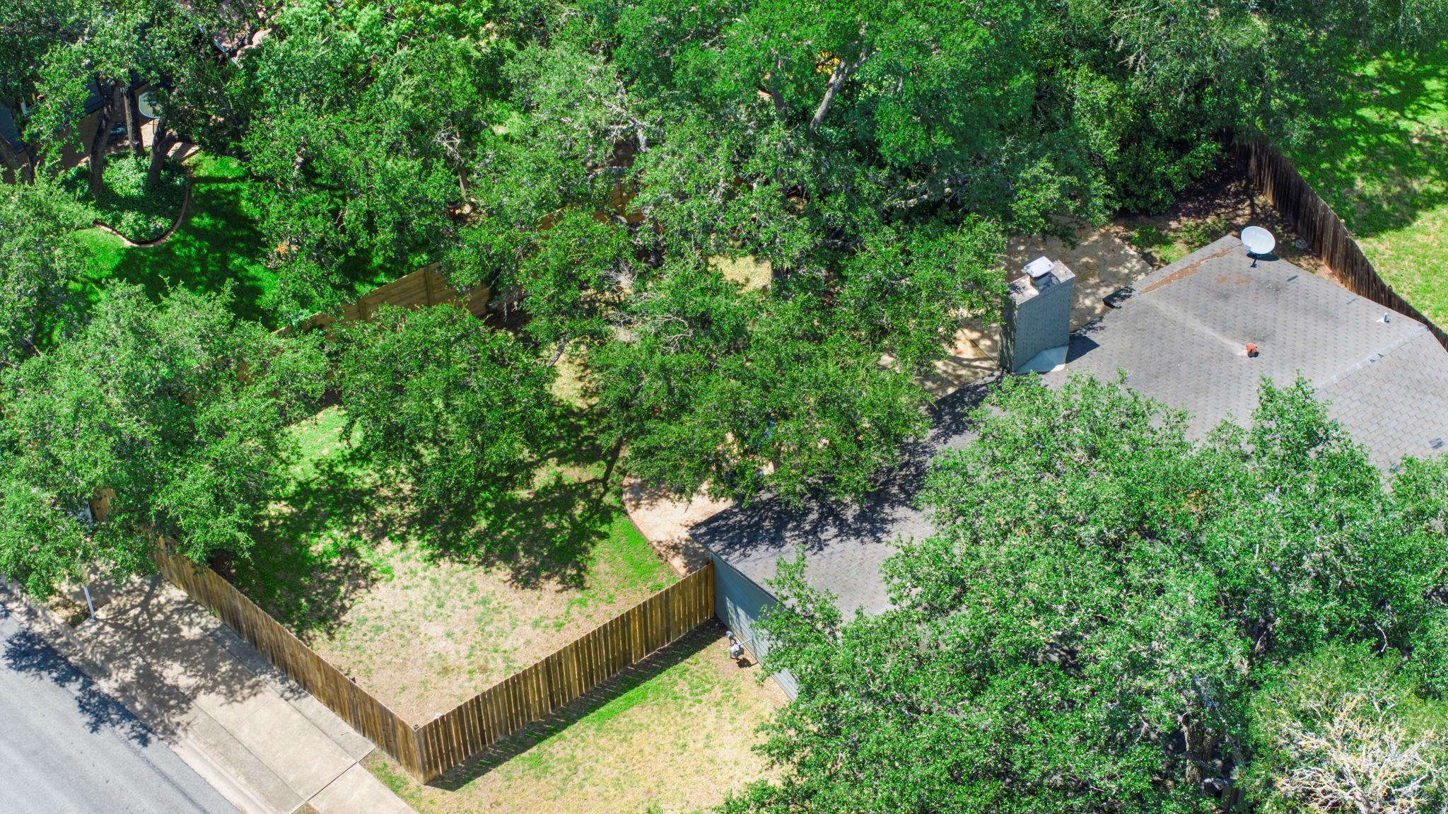 7906 Wycombe Dr Property Photo 28