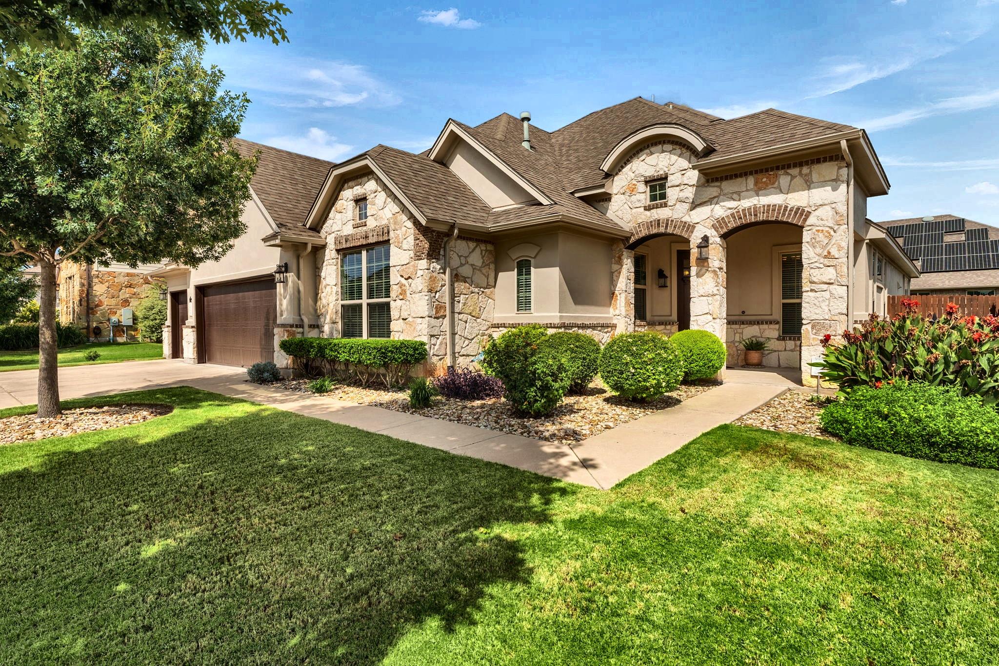 203 Summer Park Bnd Property Photo 1