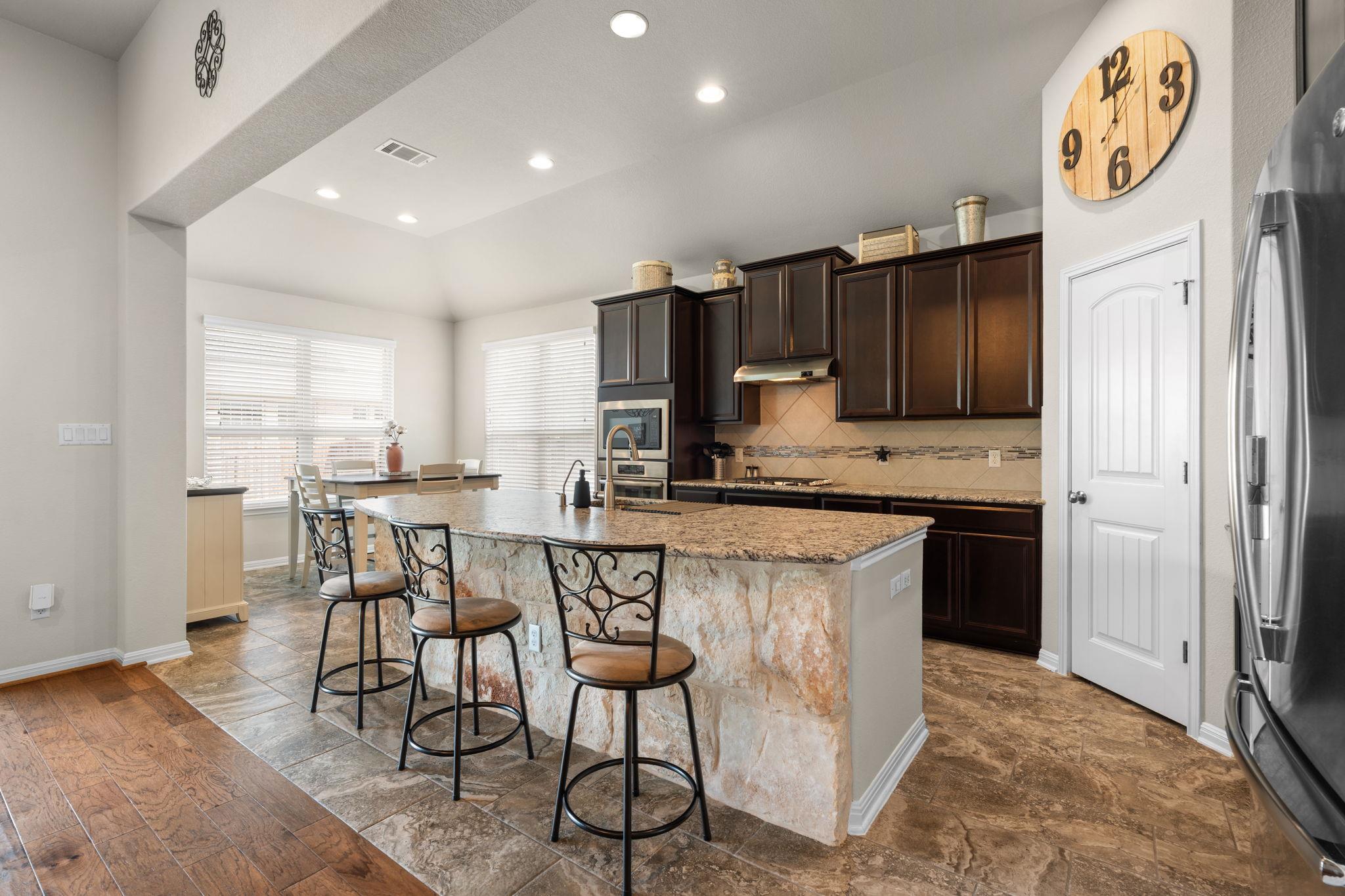 203 Summer Park Bnd Property Photo 14